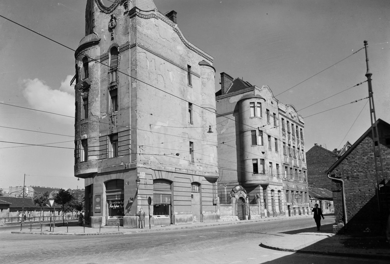 Hungary, Budapest VIII., Festetics György utca a Fiumei úti elágazástól., 1957, UVATERV, Budapest, cornerhouse, intersection, Közért Company, Fortepan #5296