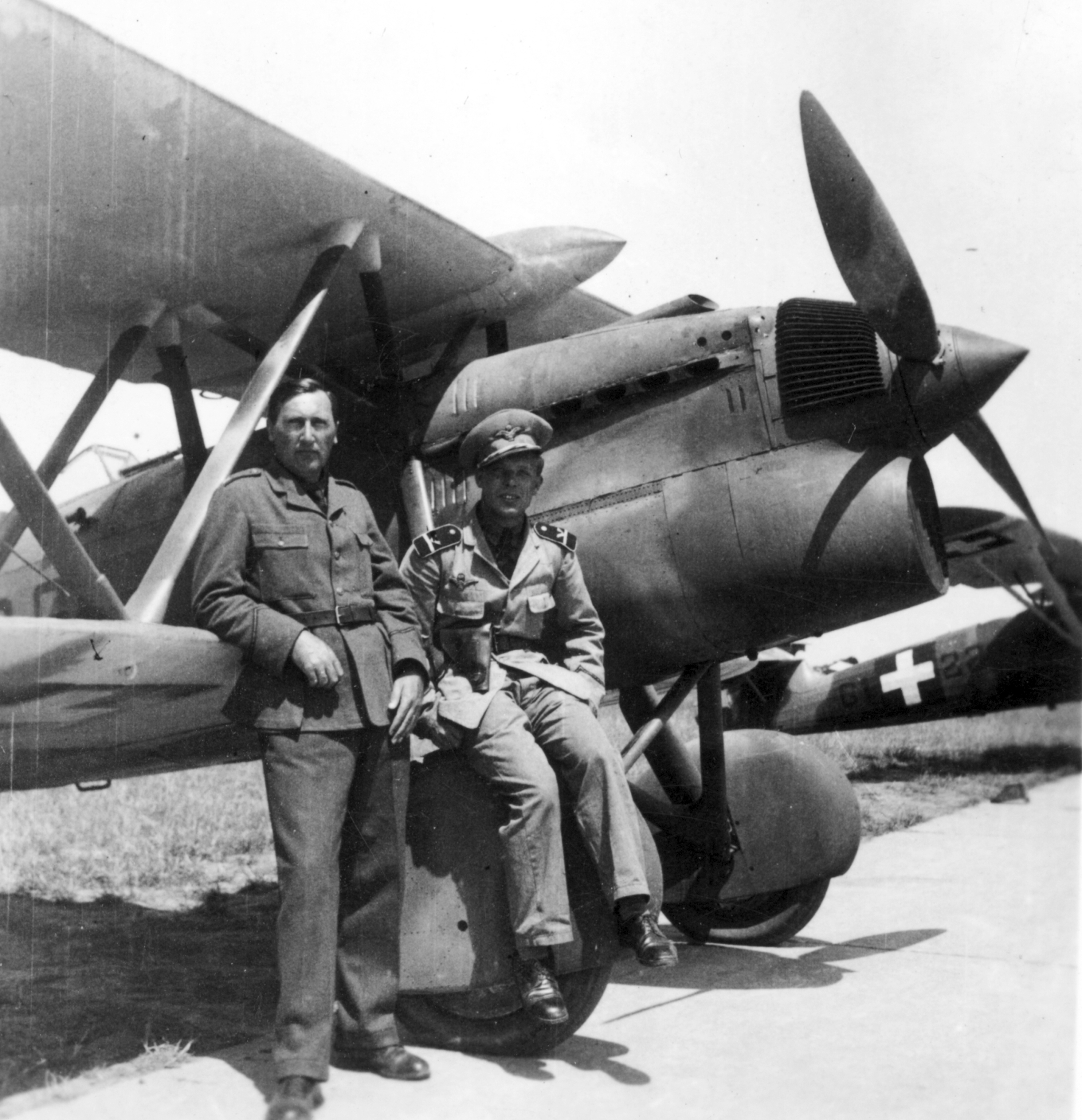 Fiat CR-32 vadászrepülőgép., 1943, Vargha Zsuzsa, pilot, airplane, military, Fiat-brand, Italian brand, Royal Hungarian Air Force, Fortepan #52960