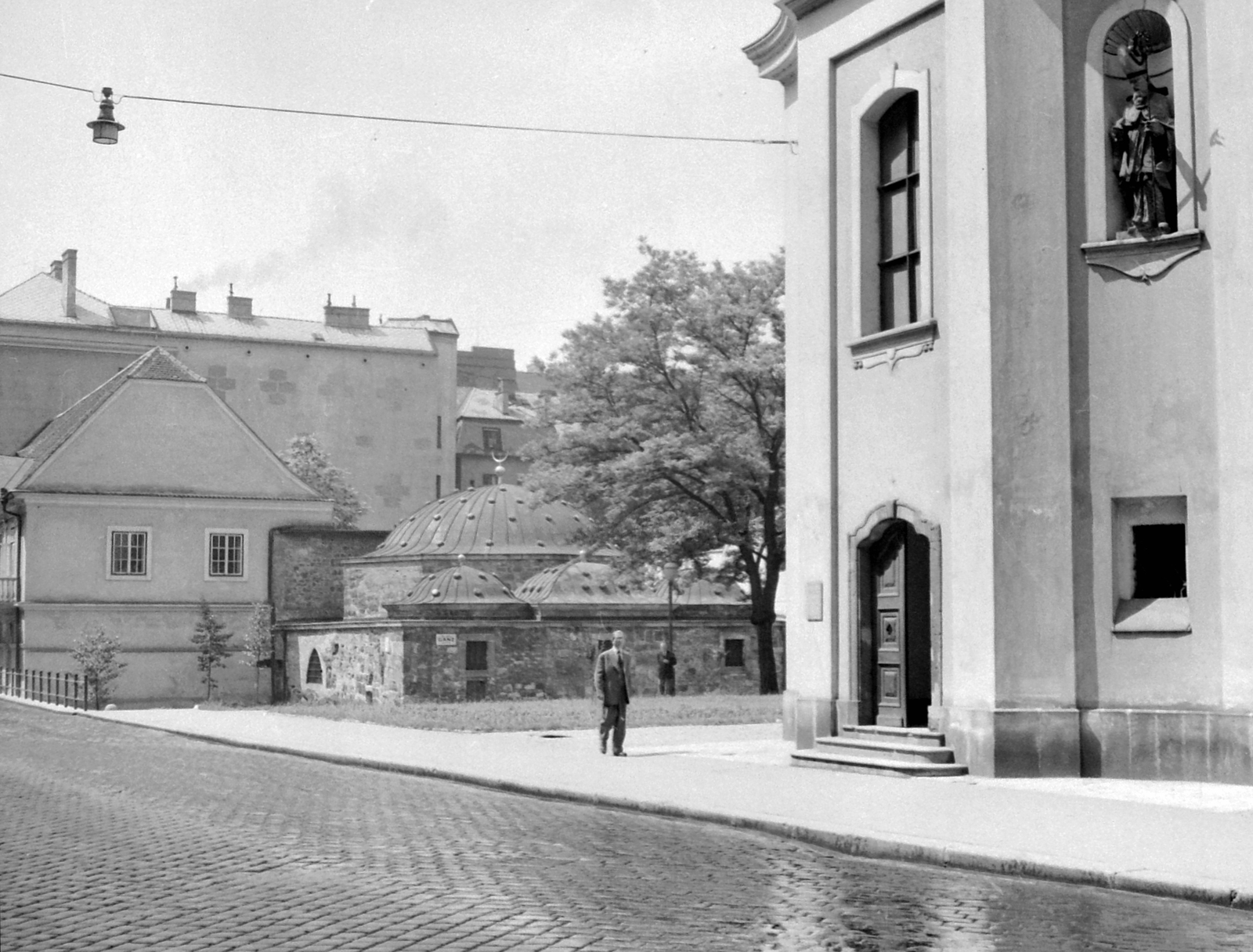 Hungary, Budapest II., Fő utca, Szent Flórián-templom és a Király fürdő., 1961, Fortepan, Budapest, Greek Catholic, Fortepan #5311