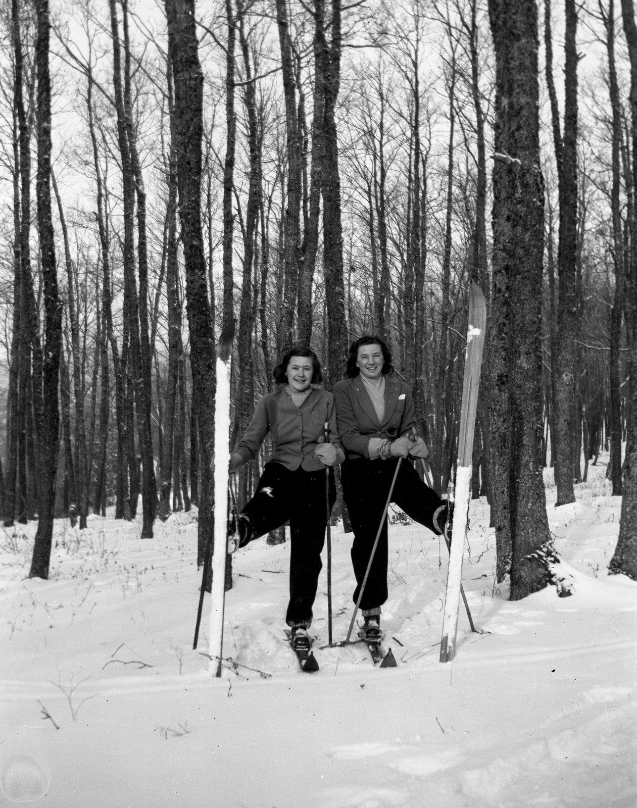 1941, Romák Éva, skiing, Fortepan #53219