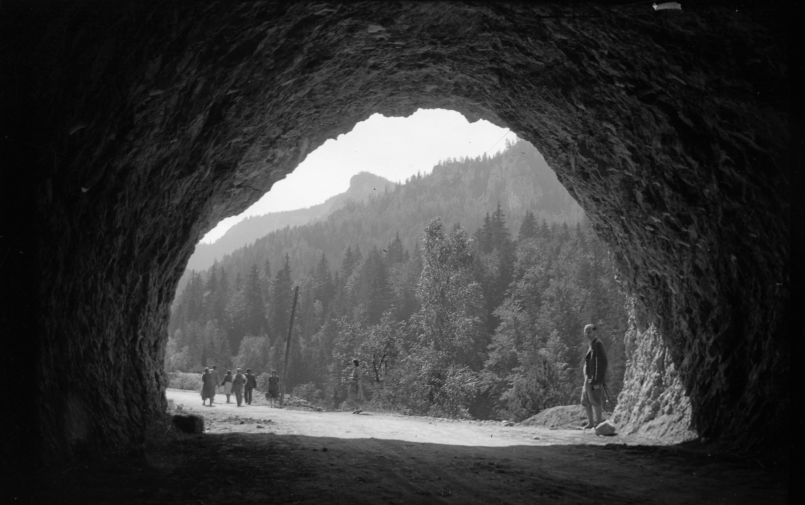 Romania,Transylvania, Bicaz Canyon, közúti alagút., 1941, Romák Éva, tunnel, Fortepan #53221