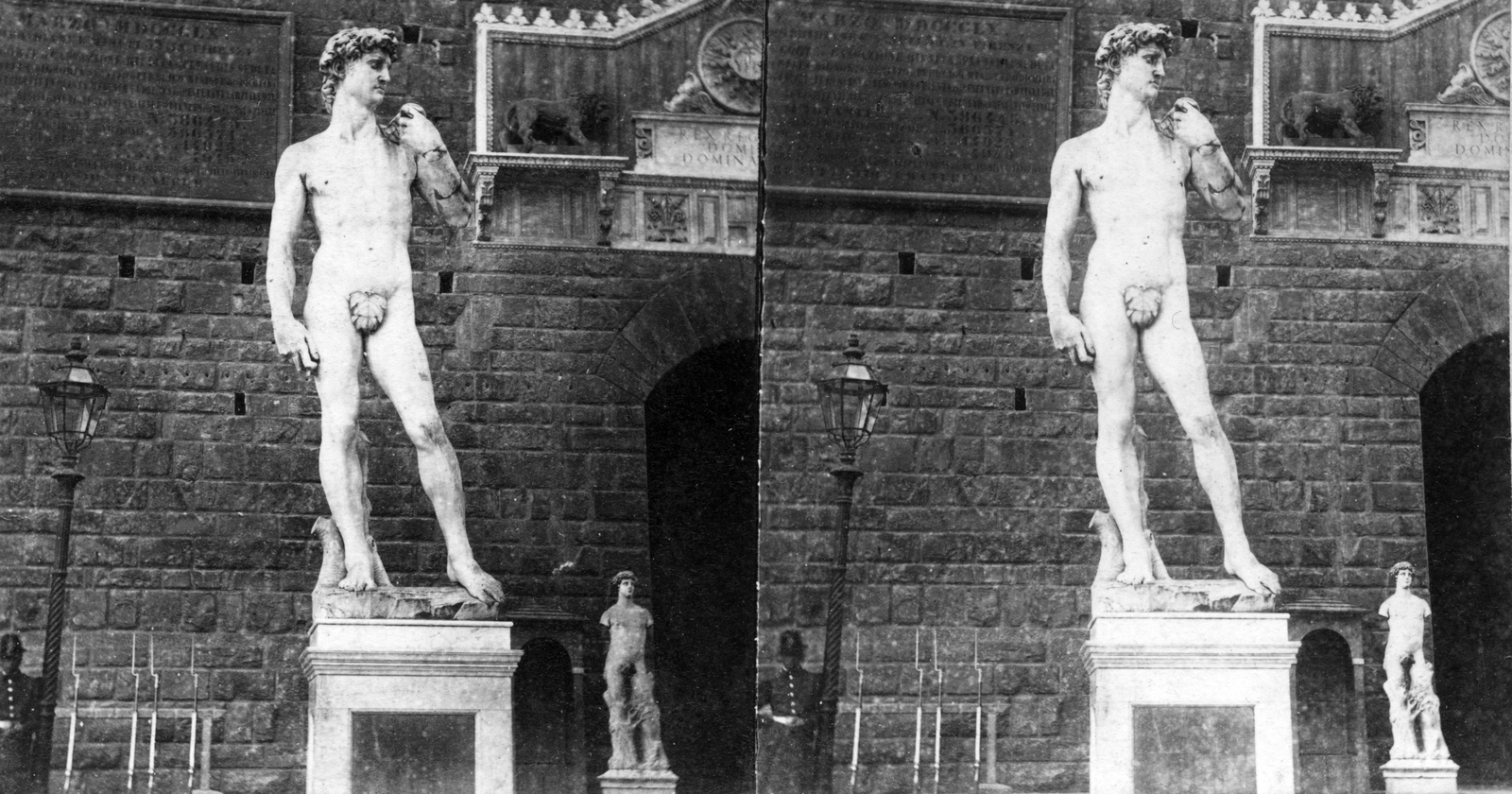 Italy, Florence, Michelangelo Dávid szobrának másolata a régi városháza, a Palazzo Vecchio bejáratánál., 1900, Fortepan, sculpture, palace, stereophoto, nude figure, Arnolfo di Cambio-design, David-portrayal, Michelangelo Buonarroti-design, Fortepan #53452
