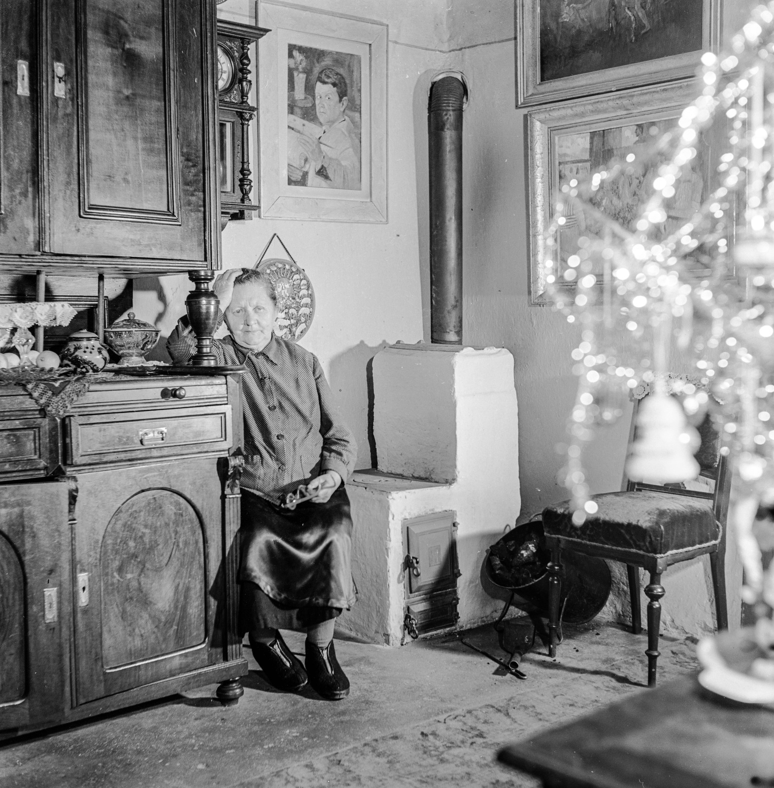 1959, Zsanda Zsolt, Vajszada Károly, Christmas, interior, stove, Fortepan #53846