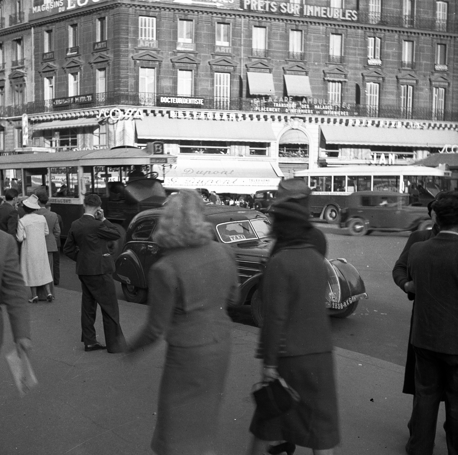 France, Paris, Place Gabriel Péri - Rue Saint-Lazare sarok., 1938, Nagy Gyula, bus, street view, taxicab, automobile, Peugeot-brand, Fortepan #54197