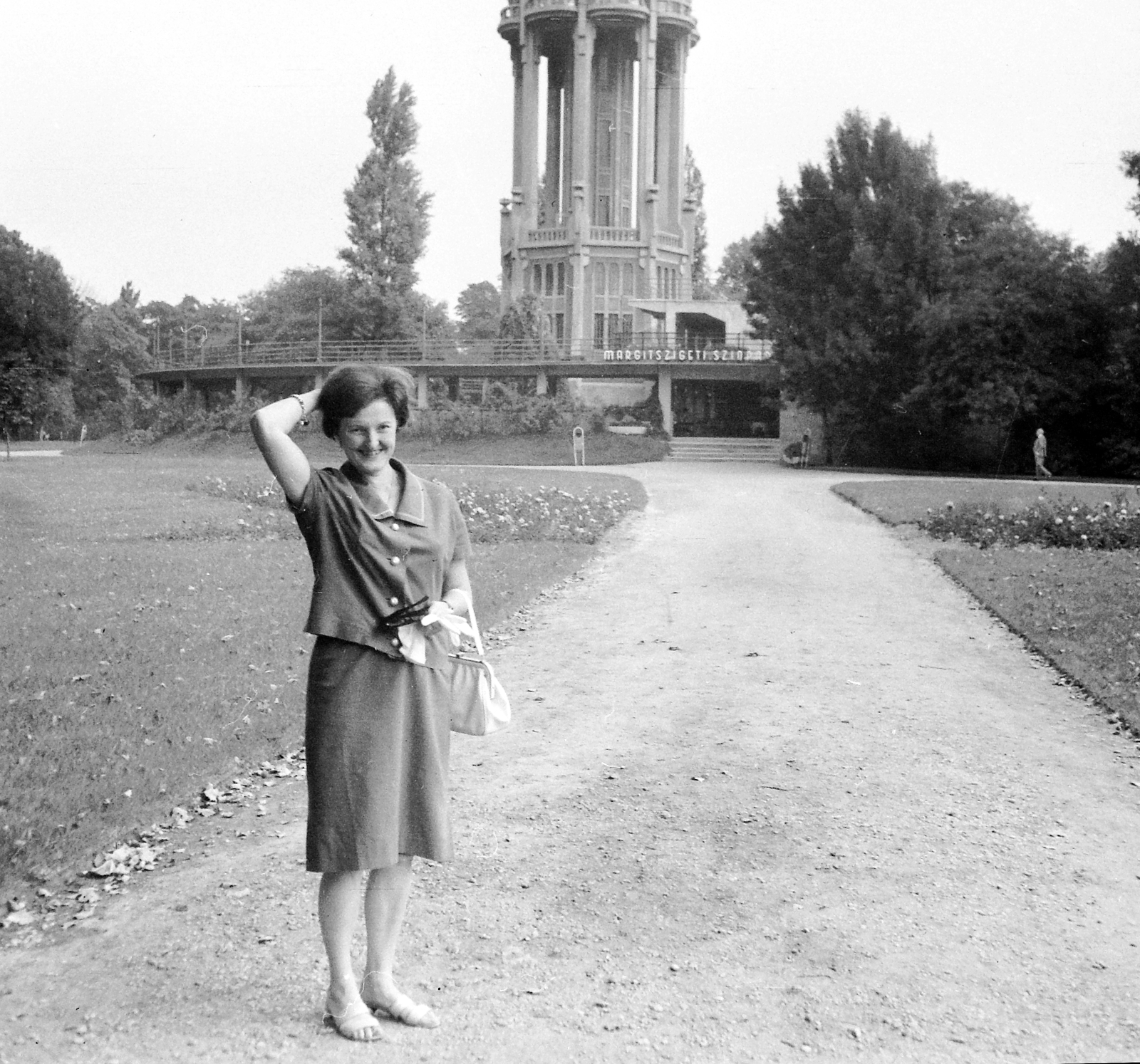 Magyarország, Margitsziget, Budapest, Víztorony, a Szabadtéri Színpad bejárata., 1966, Gyöngyi, szecesszió, víztorony, Art Nouveau, Ray Vilmos Rezső-terv, Zielinski Szilárd-terv, Fortepan #5447