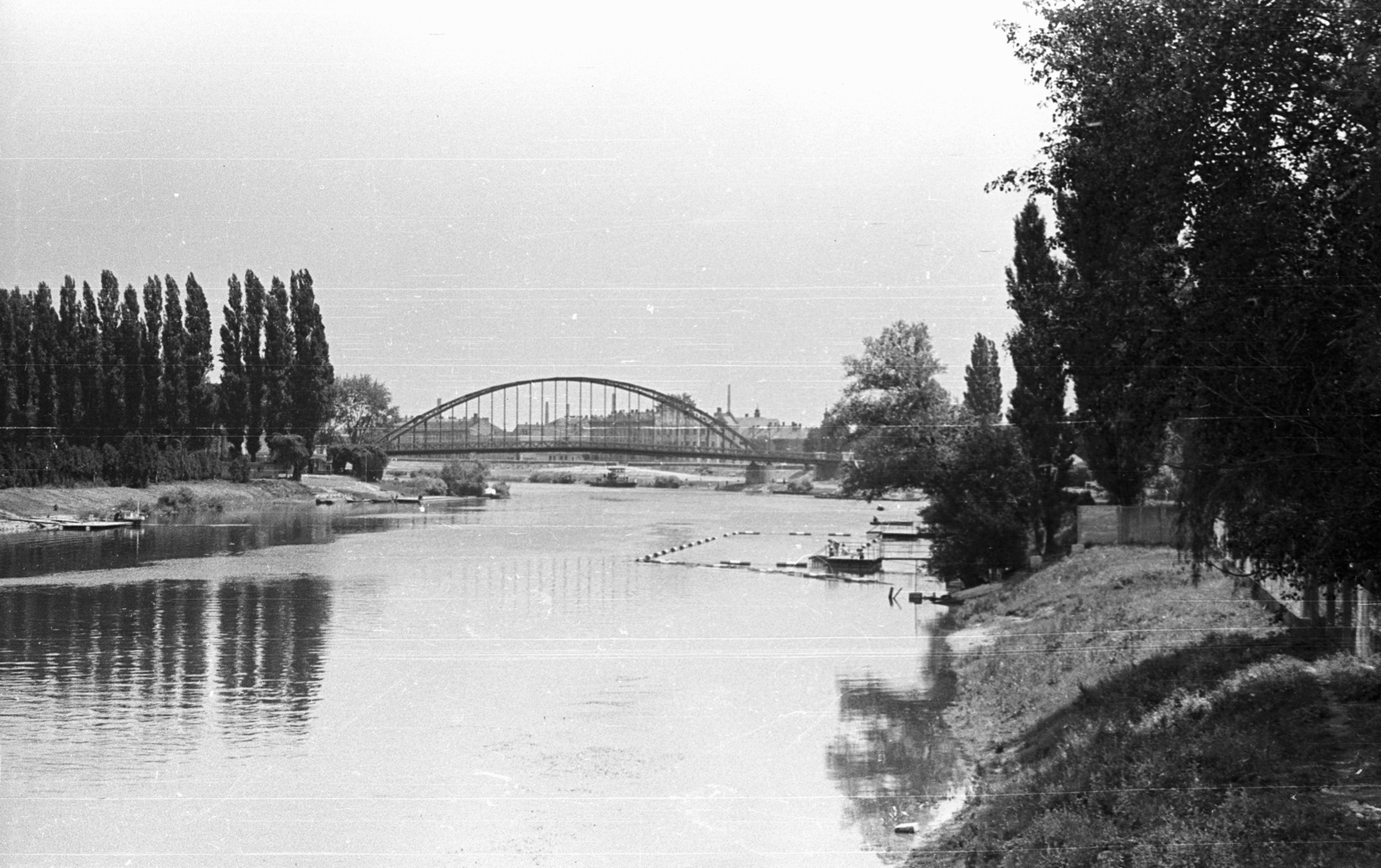 Hungary, Győr, Mosoni Duna, szemben a Kossuth híd., 1958, Lencse Zoltán, bridge, József Beke-design, Fortepan #54519