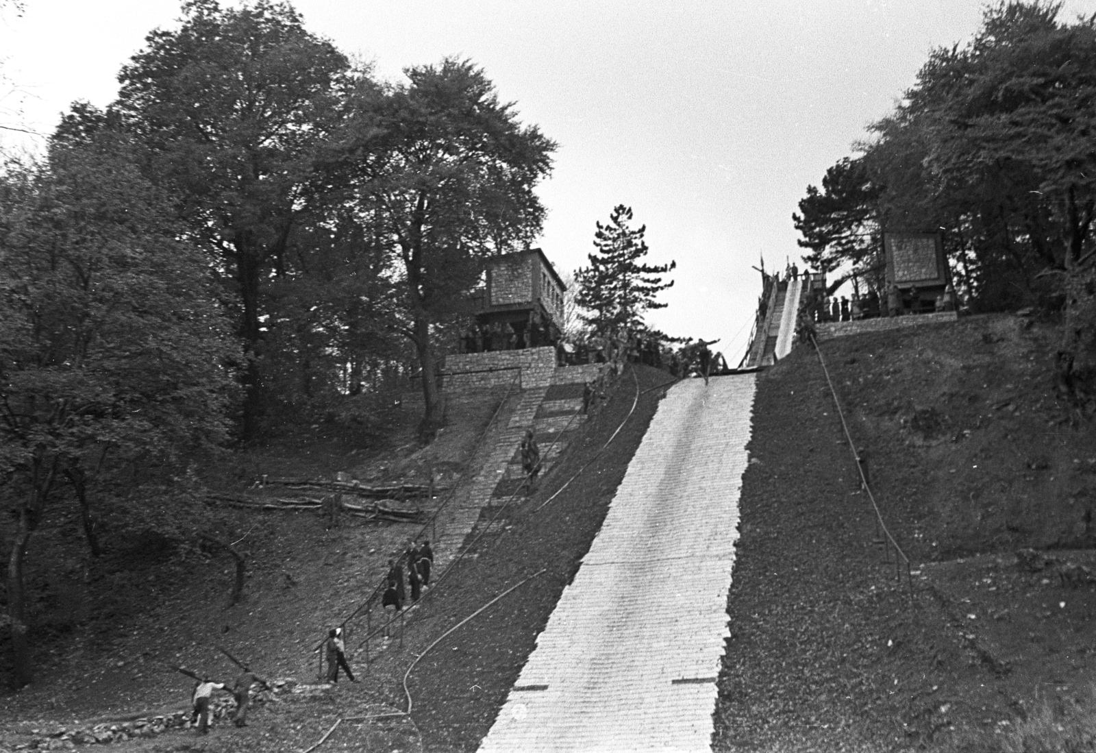 Magyarország, Budapest XII., Svábhegy, síugró sánc műanyag borítással., 1958, Lencse Zoltán, síugrás, síelés, síugrósánc, Budapest, Fortepan #54596