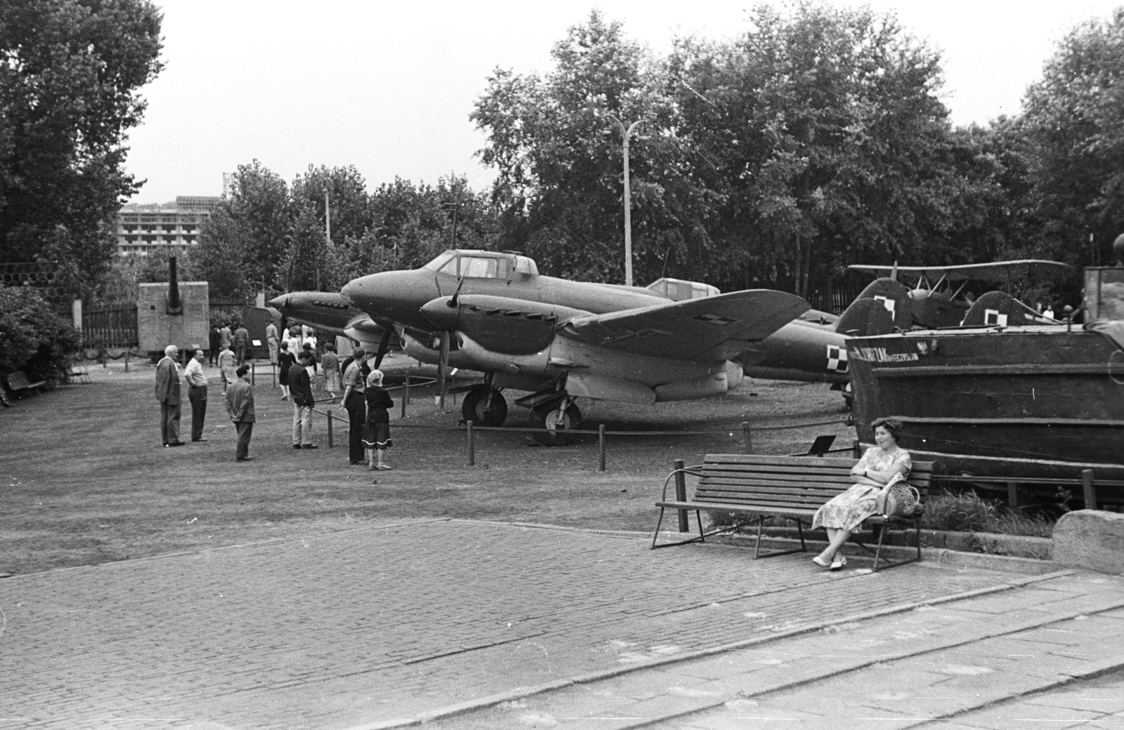 Poland, Warsaw, a Lengyel Hadsereg Múzeuma (Muzeum Wojska Polskiego), szovjet gyártmányú Pe-2FT felderítőrepülőgép., 1958, Lencse Zoltán, Soviet brand, airplane, museum, Petlyakov-brand, Fortepan #54695