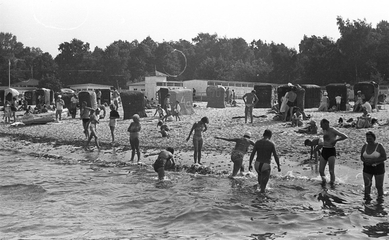 Lengyelország, Sopot, Strand., 1958, Lencse Zoltán, szélfogó fülke, Fortepan #54718