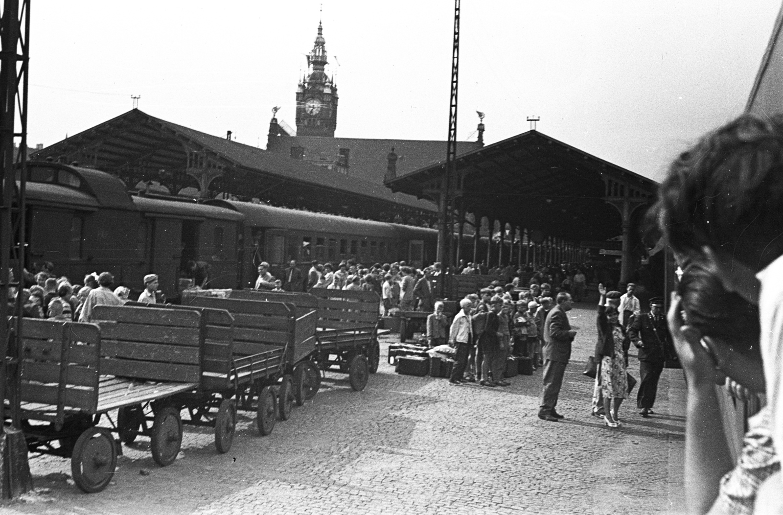 Poland, Gdańsk, Főpályaudvar (Gdansk Glówny)., 1958, Lencse Zoltán, Renaissance Revival, train station, eclectic architecture, Alexander Rundel-design, Paul Thomer-design, Georg Cuny-design, Fortepan #54741