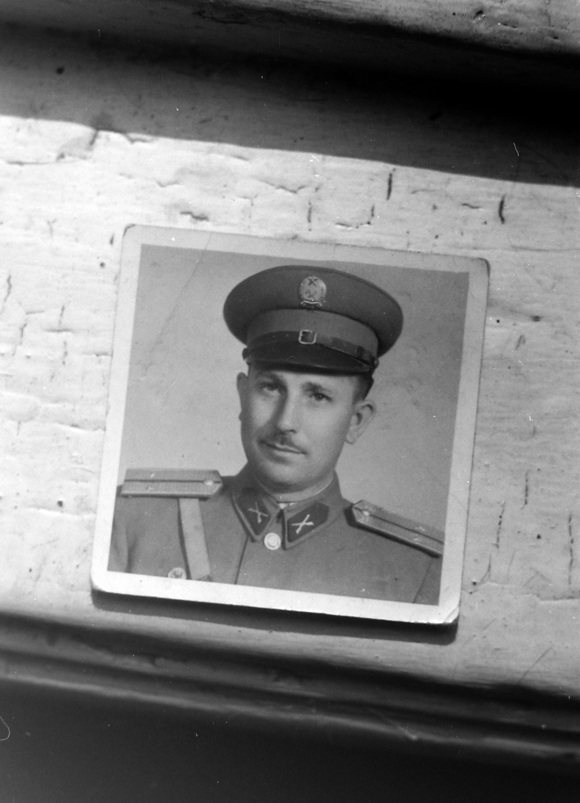 Hungary, 1953, Fortepan, portrait, uniform, man, picture in picture, Fortepan #548