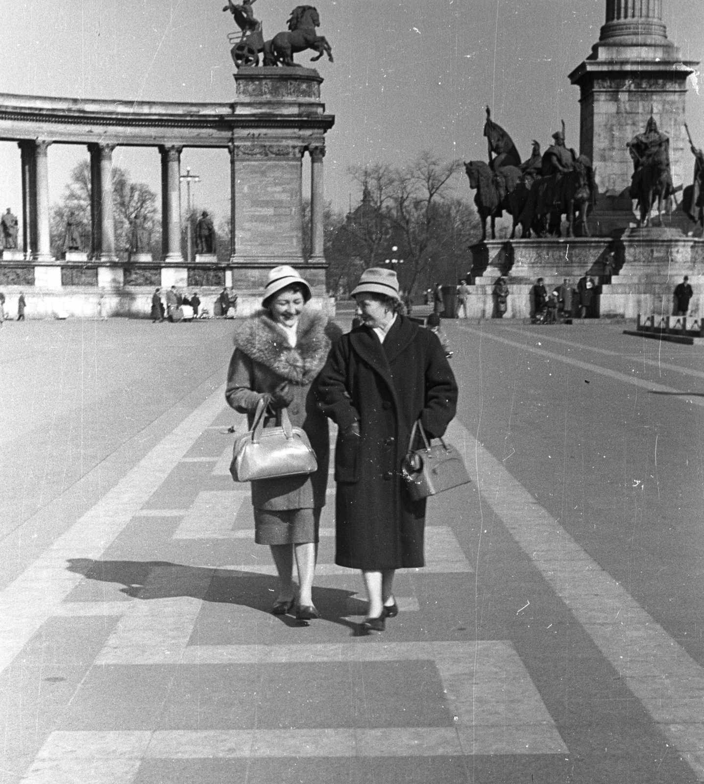 Hungary, Budapest XIV., Hősök tere., 1960, Lencse Zoltán, square, horse sculpture, Budapest, sculptural group, Árpád-portrayal, Fortepan #54828