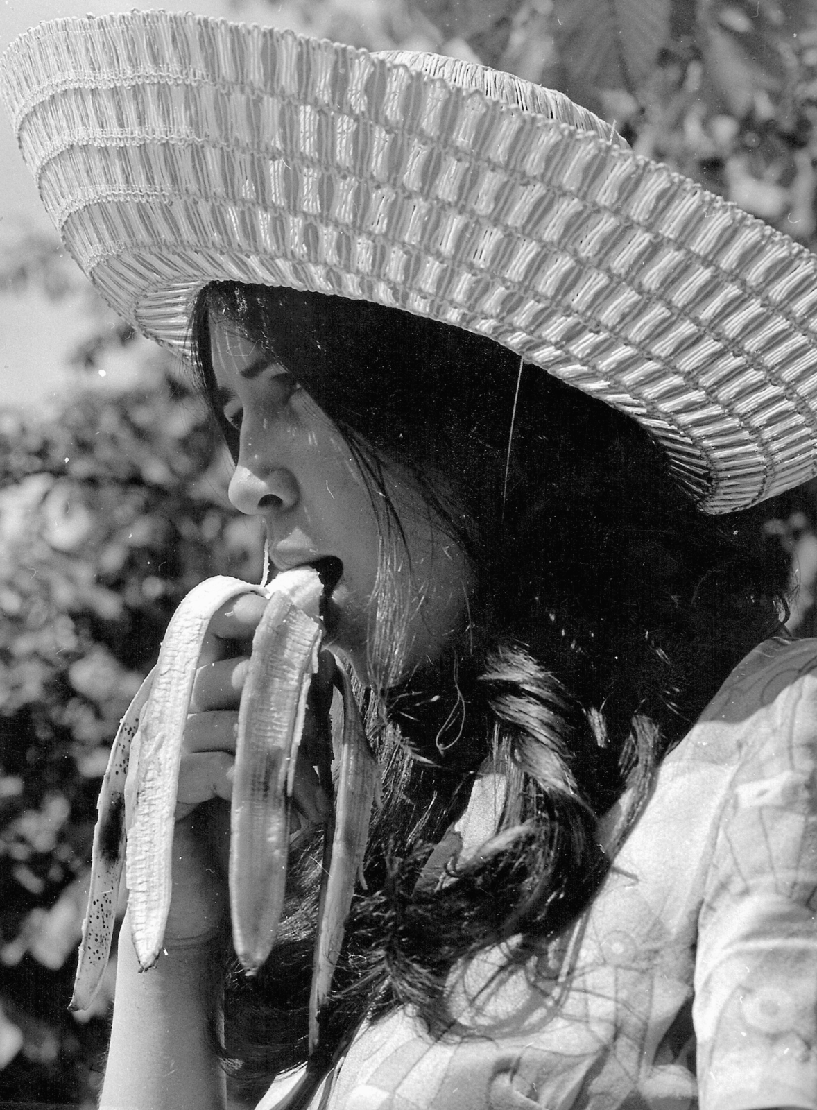 1968, Vörös István, portrait, straw hat, banana, Fortepan #54943