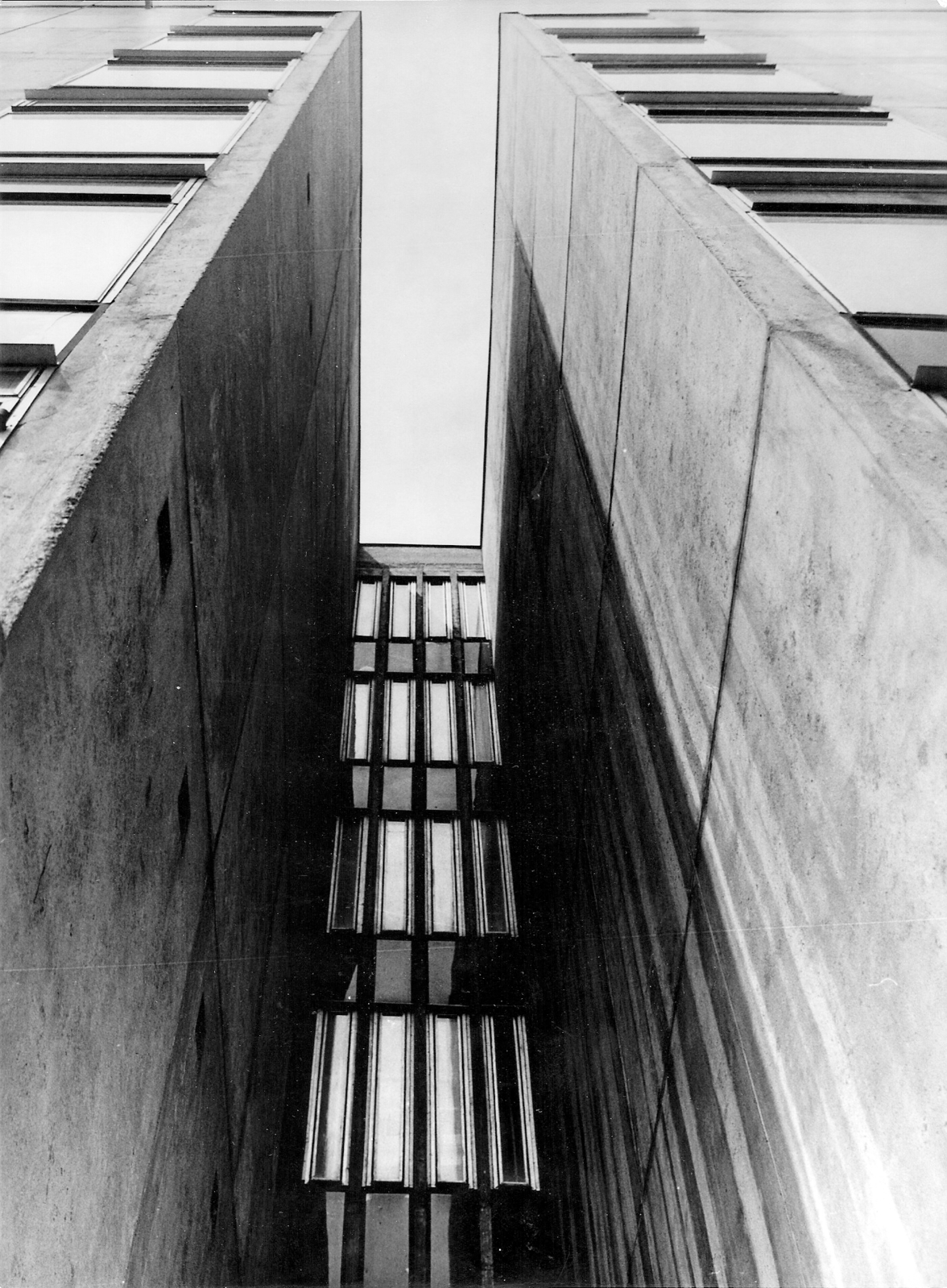 Hungary, Szekszárd, Kadarka utca 29. Rózsa Ferenc kollégium, ma az I. Béla Gimnázium kollégiuma., 1978, Vörös István, high school, geometry, Fortepan #54972