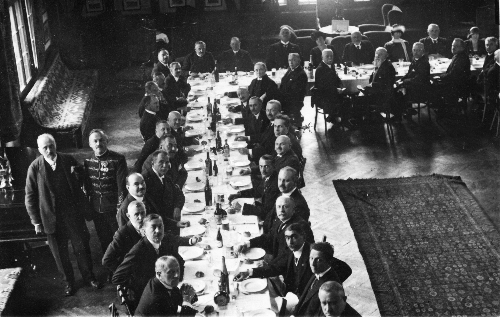 Hungary, Budapest, 50 éves a M.A.C., jubileumi vacsora., 1925, Magyar Bálint, uniform, meal, tableau, men, festive, interior, place, Fortepan #55244