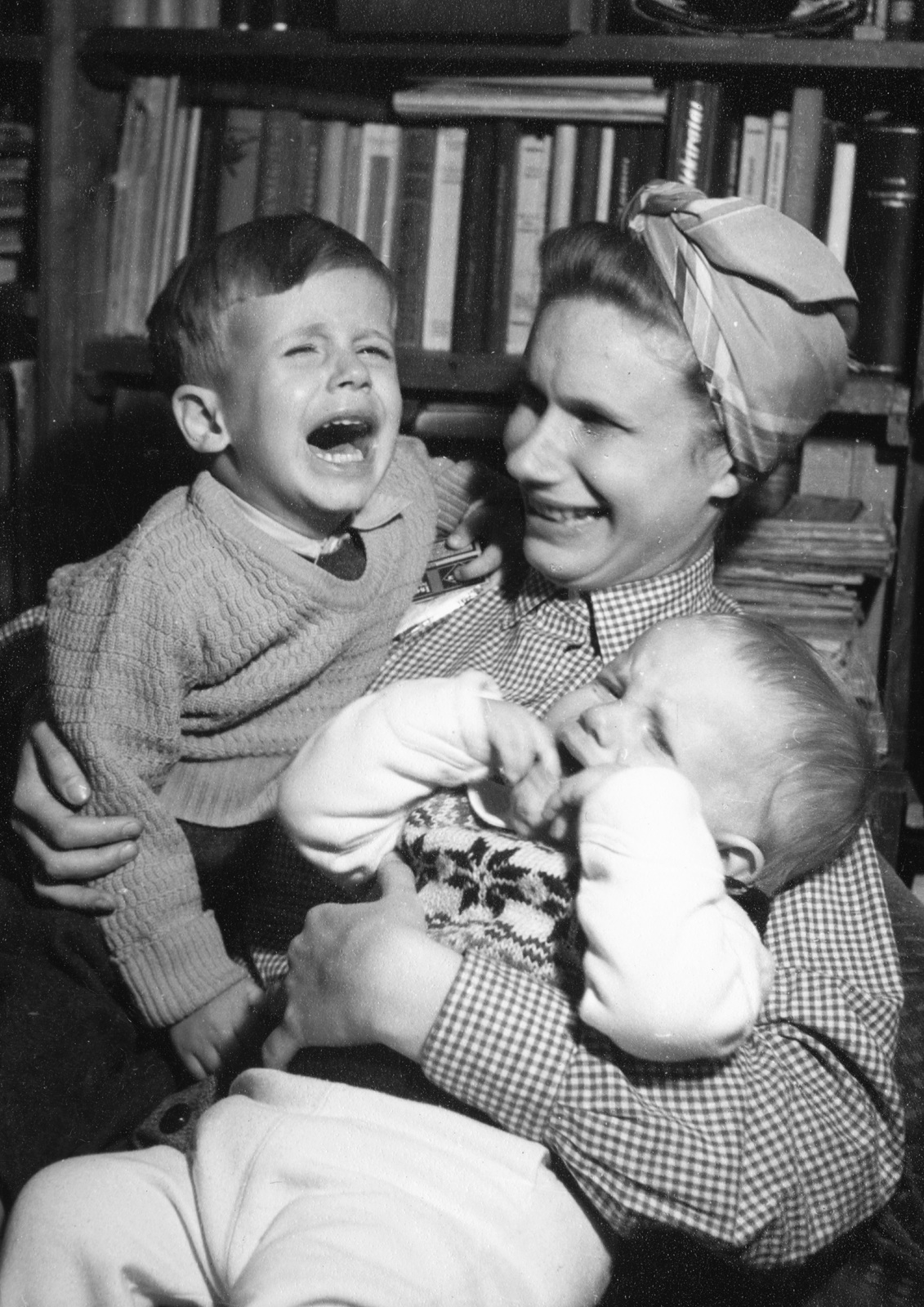 1959, Magyar Bálint, mother, kids, crying, Fortepan #55389