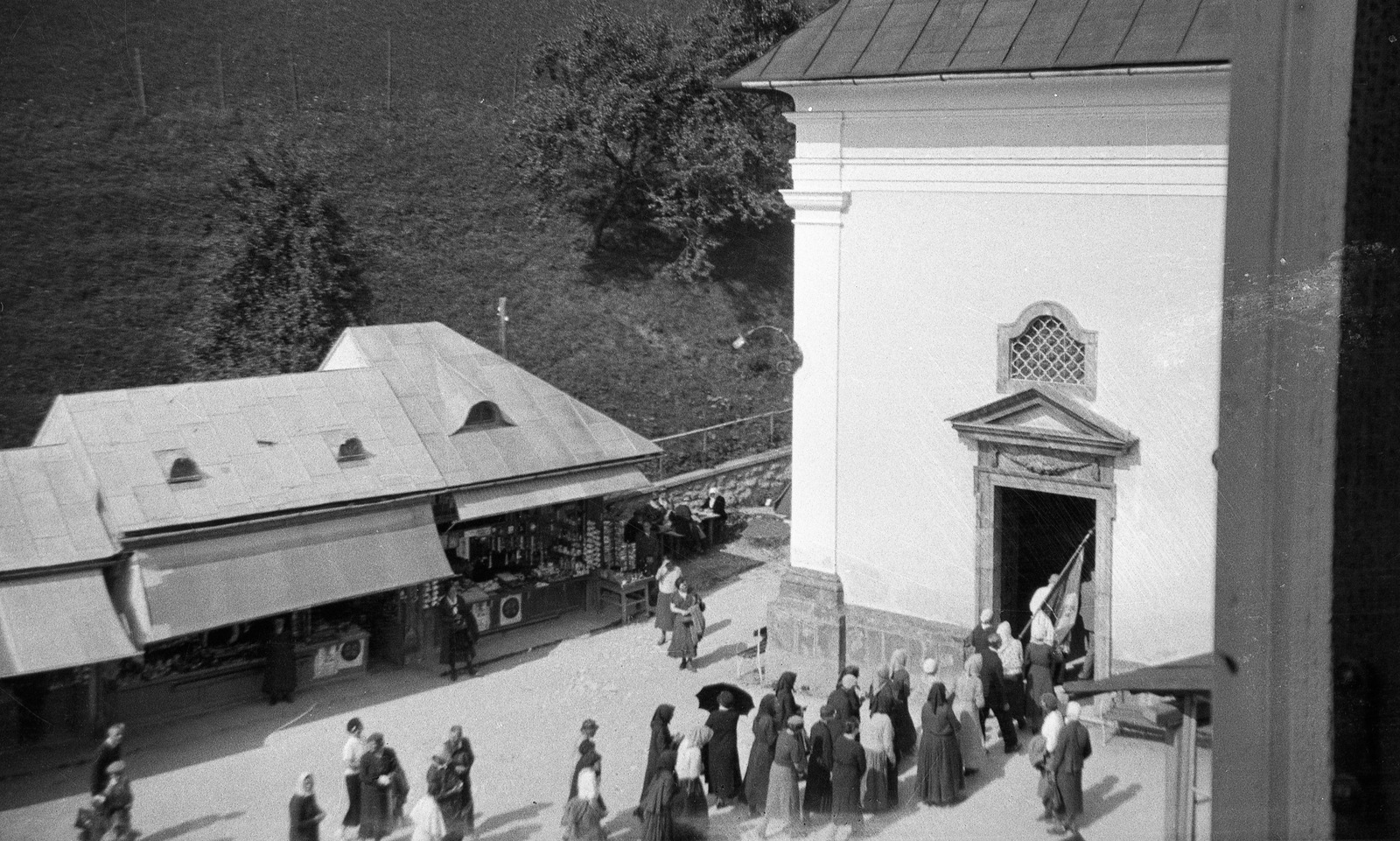 Austria, Mariazell, Szent forrás kápolna., 1935, Magyar Bálint, religion, church, flag, Fortepan #55414