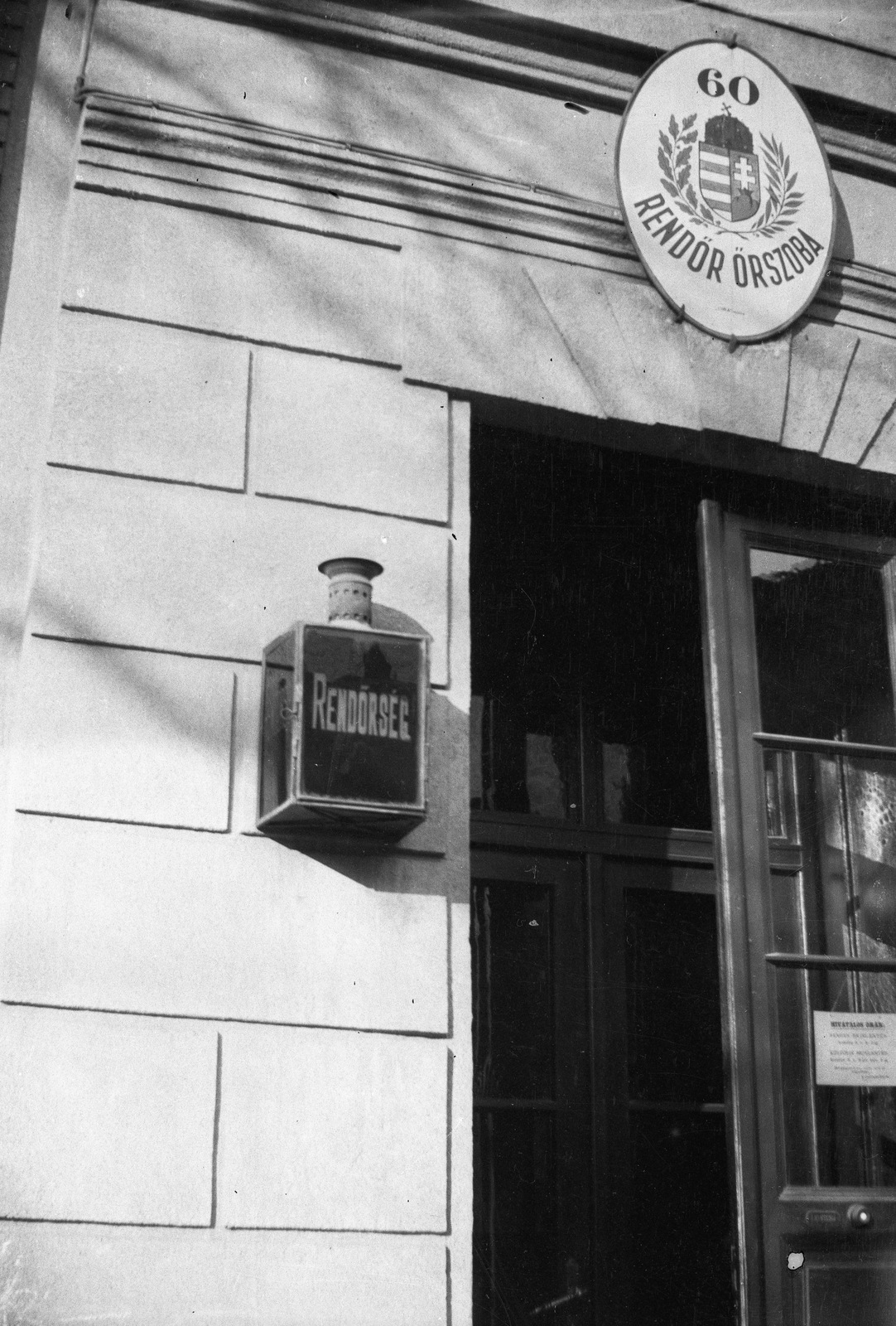 Hungary, Budapest XII., Városmajor utca 49., 60-as számú rendőr őrszoba., 1935, Magyar Bálint, crest, police station, candle, board, Budapest, Fortepan #55585