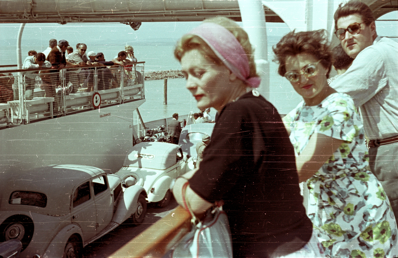Hungary,Lake Balaton, Szántód, Komp II. (most Kisfaludy Sándor) fedélzete., 1961, Fortepan/Album001, portrait, colorful, ferry, woman, automobile, Mercedes-Benz 170V, Sándor Kisfaludy/Komp II. ferry, looking back, Fortepan #5577