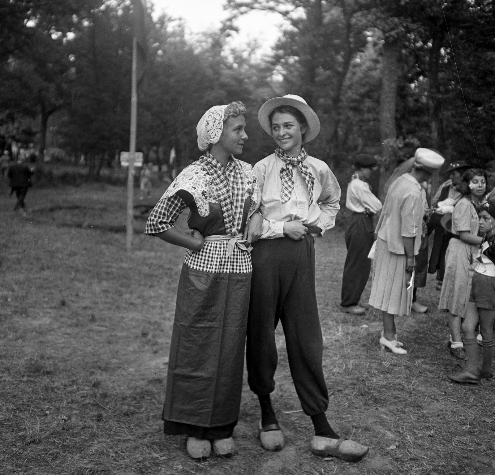 Hungary, Gödöllő, Erzsébet park, az első Leánycserkész Világtalálkozó (I. Pax Ting) 1939. VII. 25. - VIII. 7., 1939, Magyar Bálint, Fortepan #55849