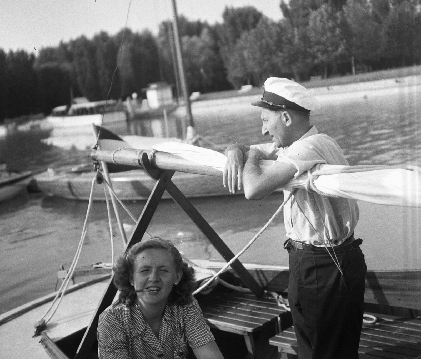 Hungary, Balatonkenese, a Székesfővárosi tisztviselők üdülőtelepének (később Honvéd üdülő) vitorláskikötője., 1941, Magyar Bálint, ship, sailboat, Fortepan #55890