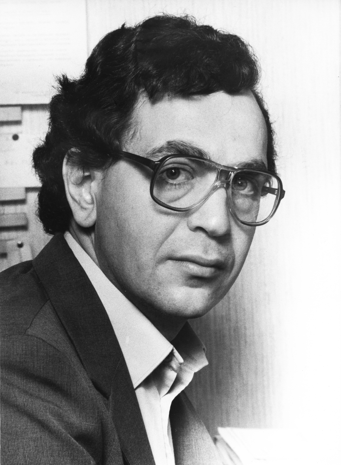 Hungary, Salamon István irodalomtörténész, szerkesztő, ma a budapesti Rádiómúzeum vezetője., 1972, Rádió és Televízió Újság, Vahl Ottó, glasses, hairdo, Fortepan #56017