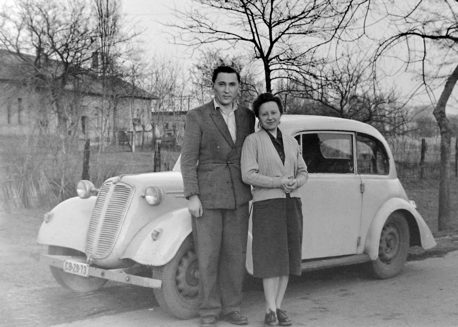 Tatra 57B csehszlovák gyártmányú személygépkocsi., 1960, Fortepan, portré, csehszlovák gyártmány, Tatra-márka, kettős portré, automobil, rendszám, Tatra 57B, Fortepan #5605