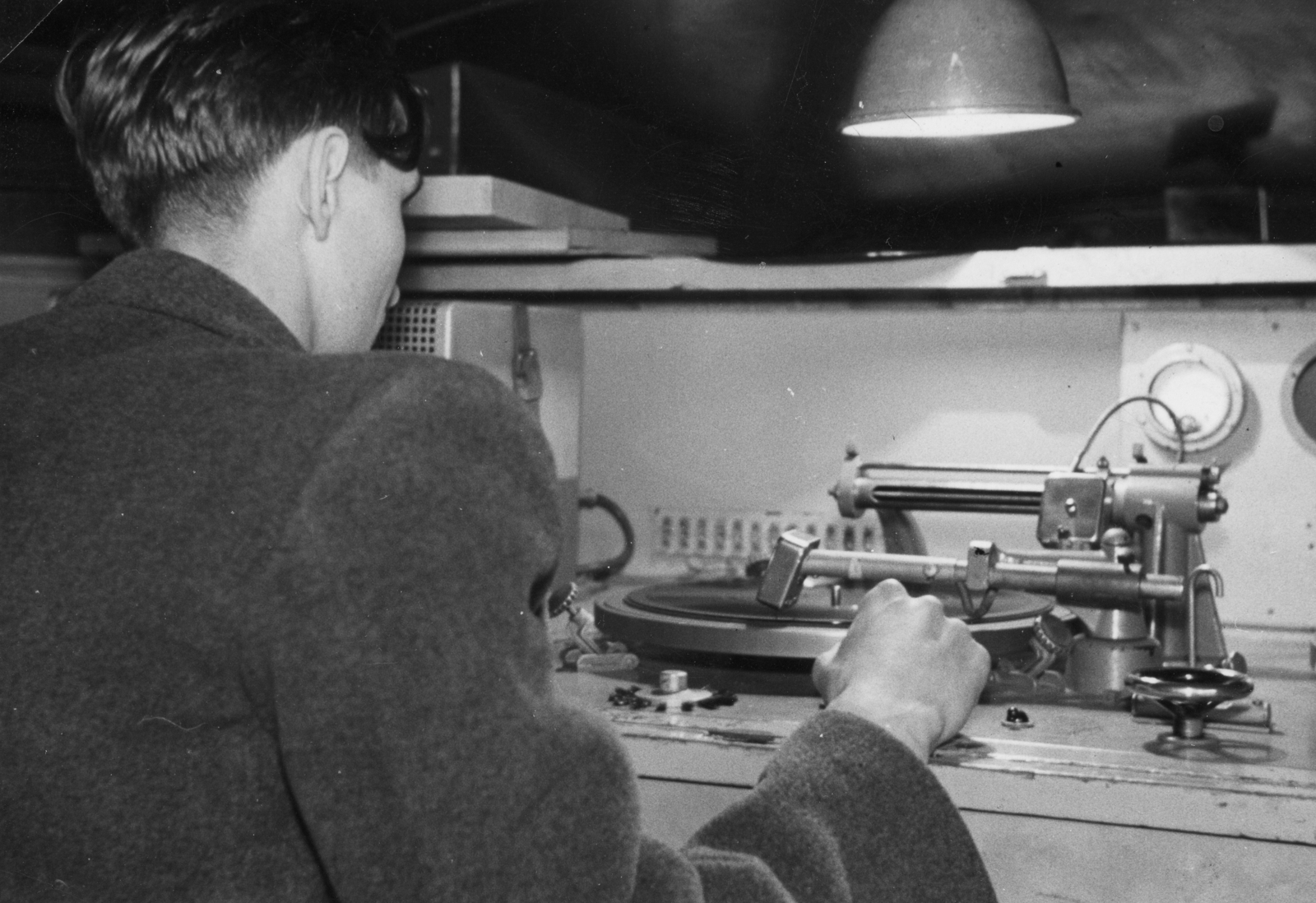 Magyarország, Budapest VIII., a Magyar Rádió stúdiója. Lakklemez vágó és lejátszó berendezés., 1950, Rádió és Televízió Újság, lemezjátszó, Budapest, Magyar Rádió, lemezvágó, hanglemez, vágógép, Fortepan #56119