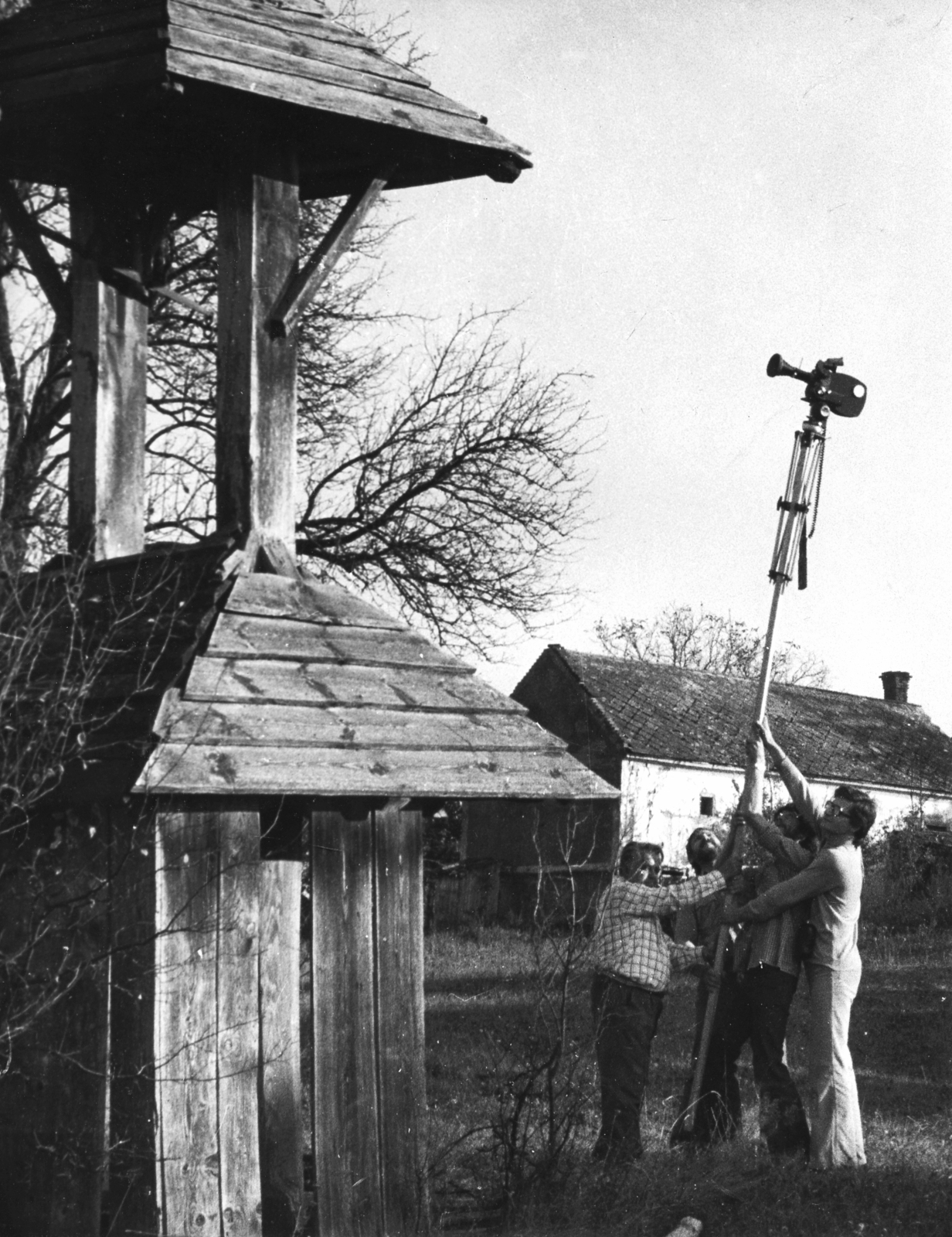 Hungary, Molnár Miklós az MTV operatőre és a stáb., 1979, Rádió és Televízió Újság, Réz Dániel, Hungarian TV, Fortepan #56383