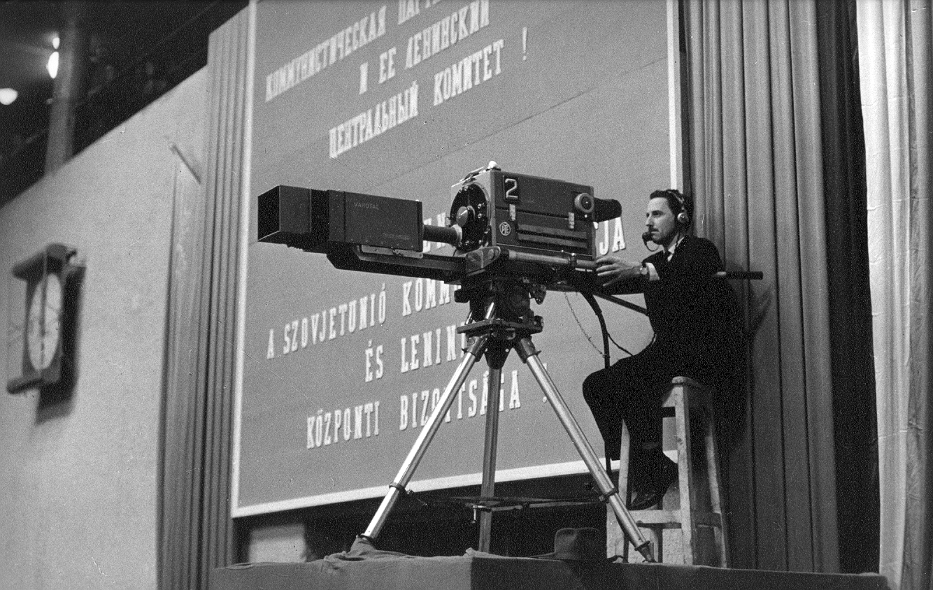 Hungary, Budapest XIV., Istvánmezei út 3-5. Nemzeti Sportcsarnok (később Gerevich Aladár Nemzeti Sportcsarnok)., 1967, Rádió és Televízió Újság, Hungarian TV, television camera, Budapest, Cyrillic alphabet, Pye-brand, Fortepan #56472