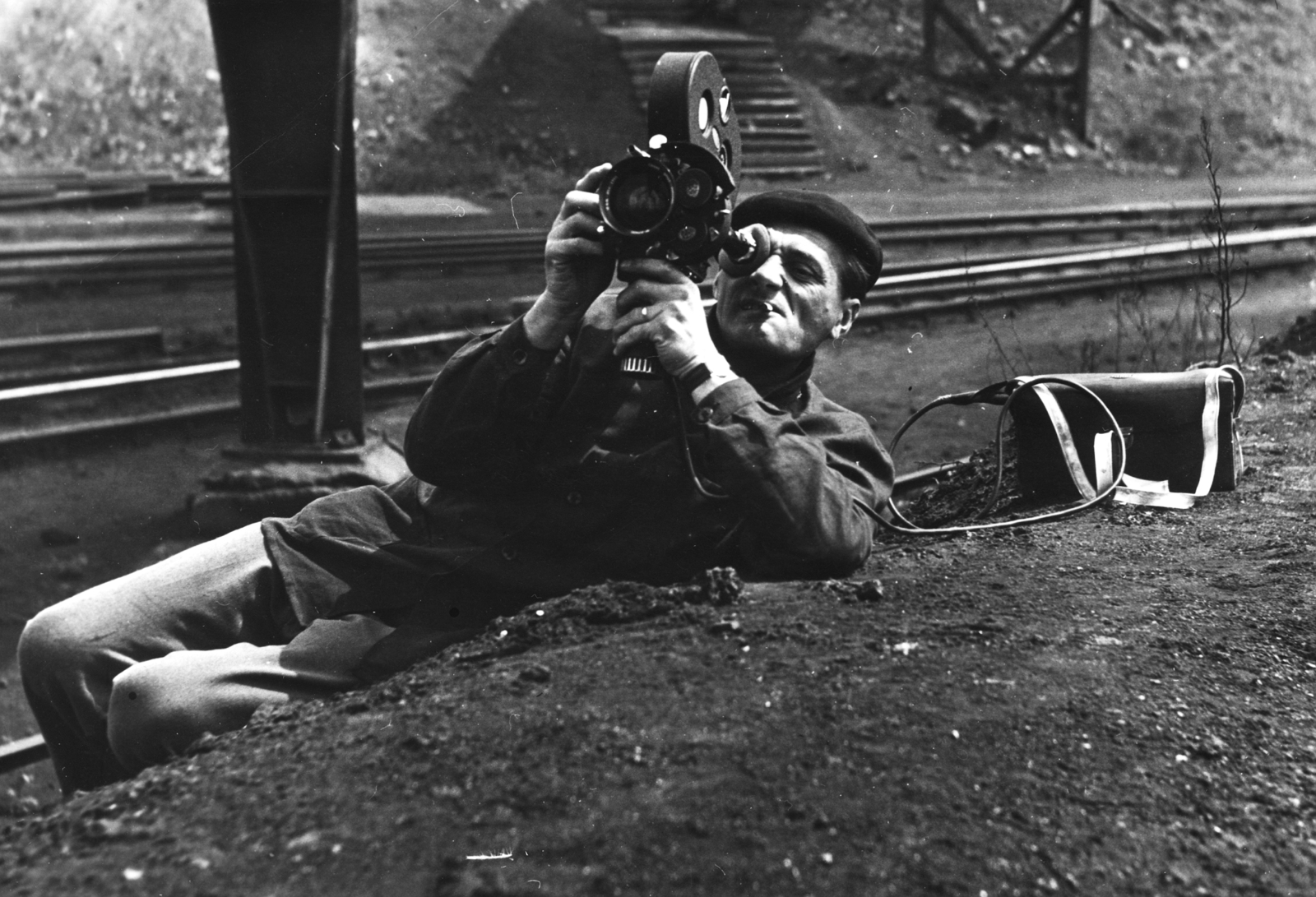 1967, Rádió és Televízió Újság, smoking, movie camera, cameraman, Fortepan #56474