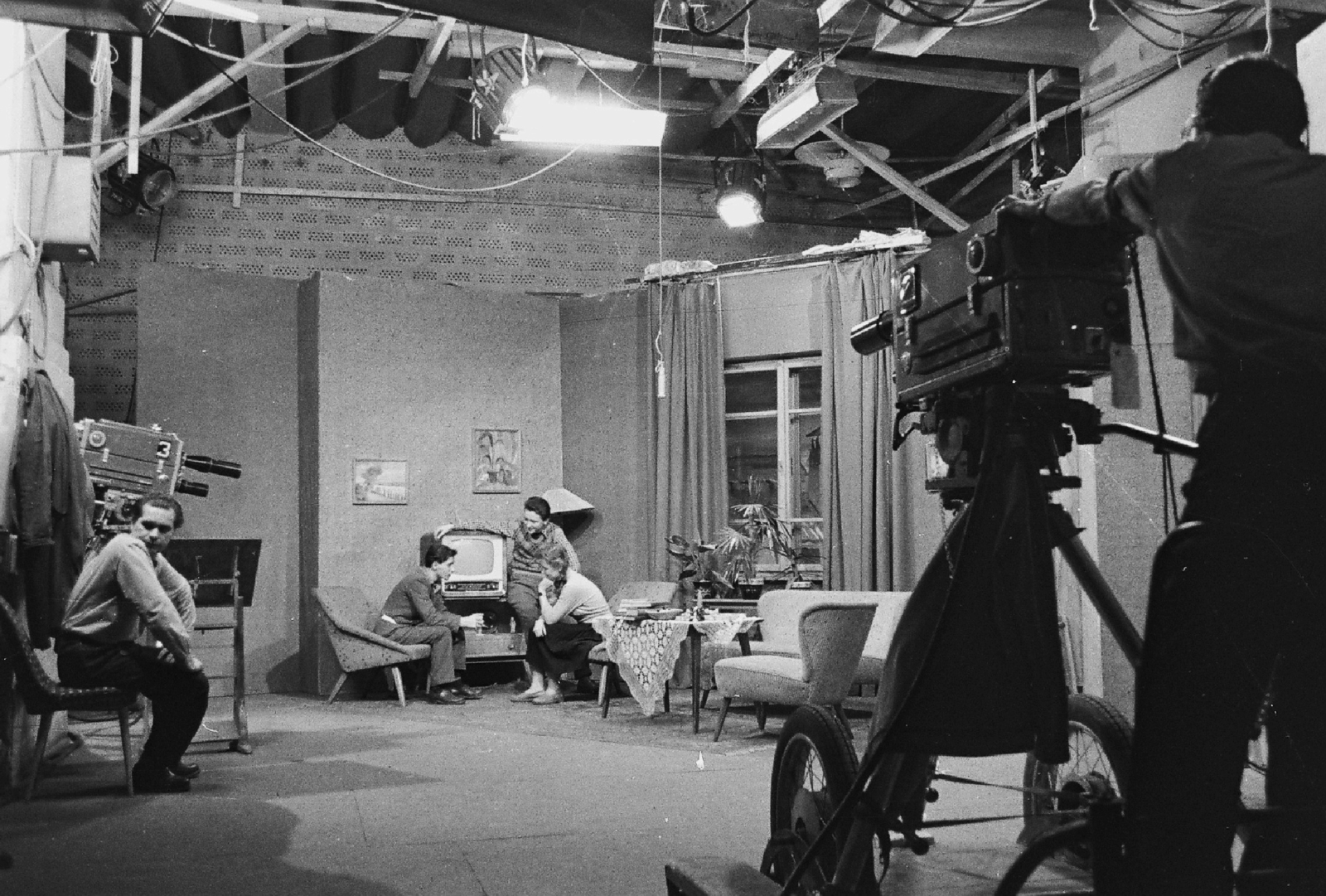 Hungary, Budapest V., MTV stúdió., 1965, Rádió és Televízió Újság, Hungarian TV, television camera, Budapest, Pye-brand, Fortepan #56534