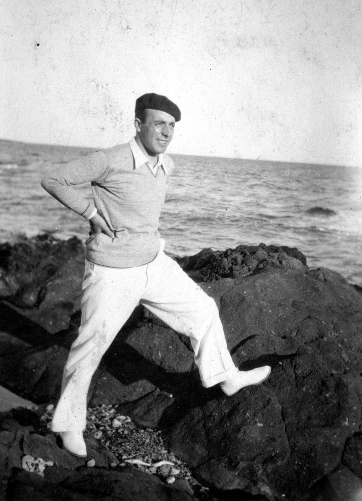 1936, Balassa Péter, portrait, cap, man, shore, rock, spreading, akimbo, Fortepan #56664