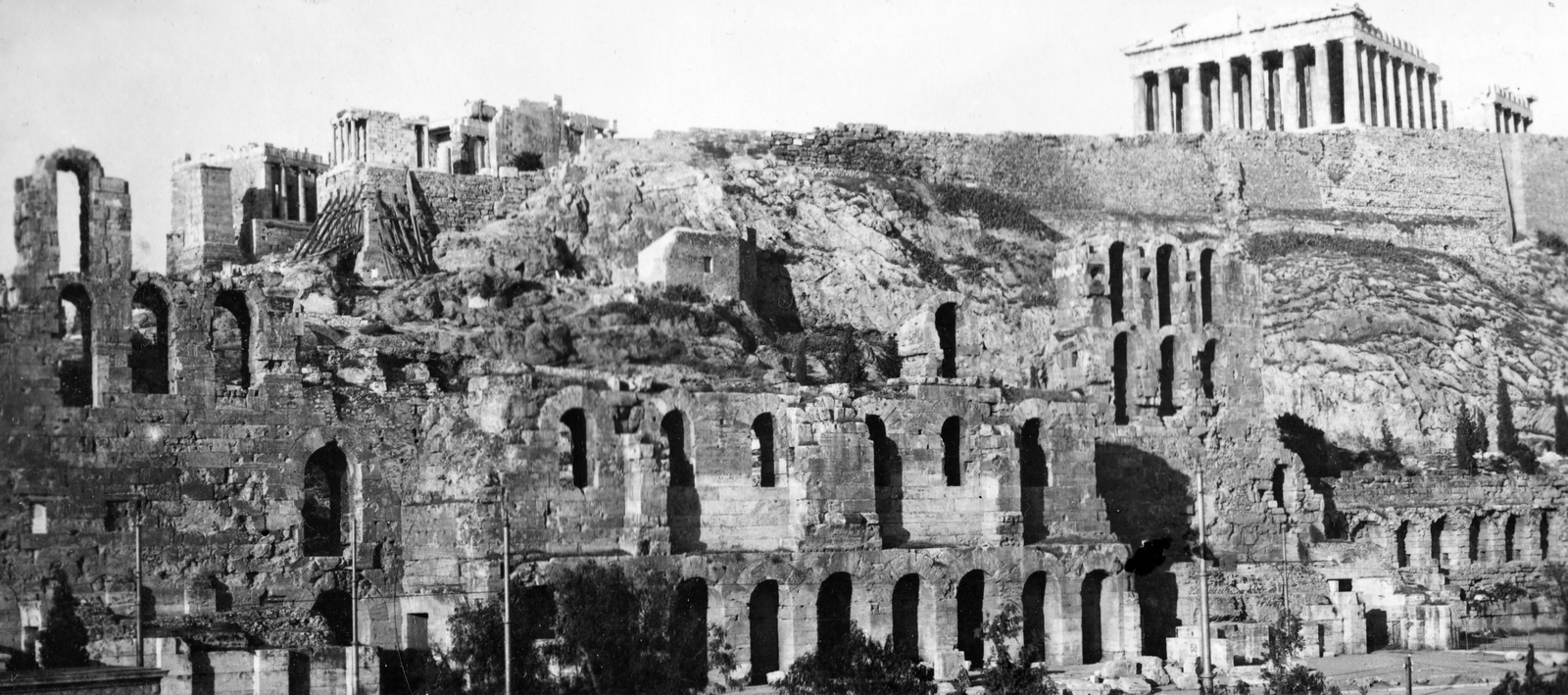 Görögország, Athén, Akropolisz, előtérben a Herodes Atticus odeon., 1937, Balassa Péter, épített örökség, építészet, hegyoldal, Fortepan #56697