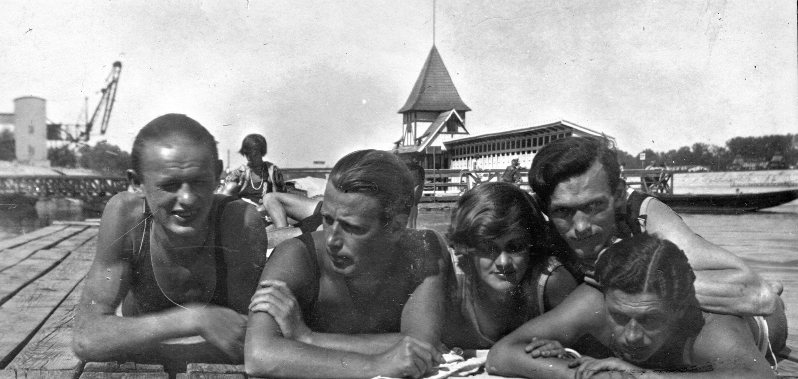 Hungary, Budapest II., Duna strandfürdő az Újlaki rakpartnál a Sajka utcánál., 1929, Balassa Péter, bathing suit, tableau, bathing place, Budapest, Fortepan #56743