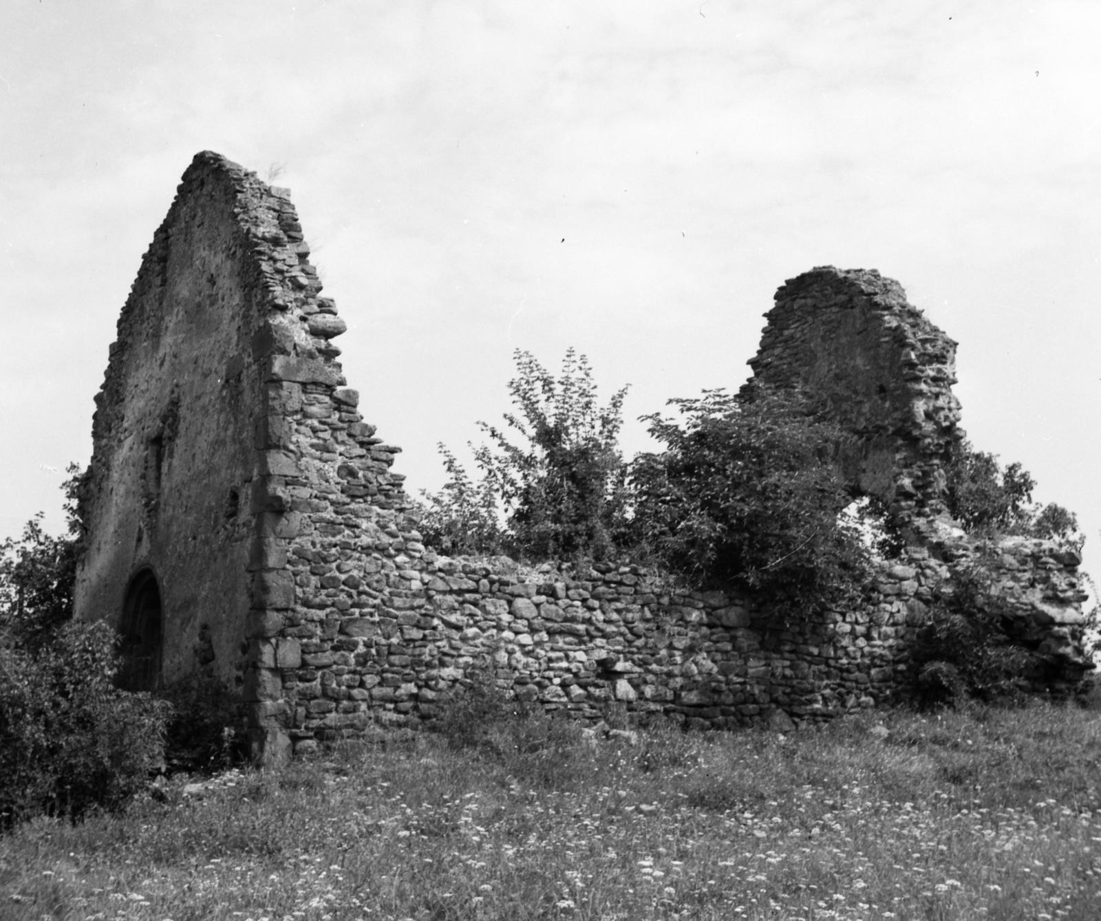 Hungary,Lake Balaton, Révfülöp, fülöpi templomrom., 1940, Góg Emese, ruins, Fortepan #56798