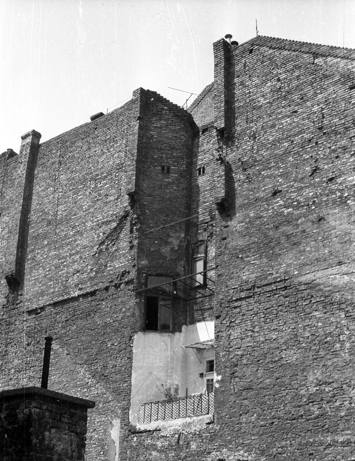 Hungary, Budapest VII., a Klauzál utca 14. számú ház tűzfala., 1988, tm, chimney, firewall, Budapest, Fortepan #5693