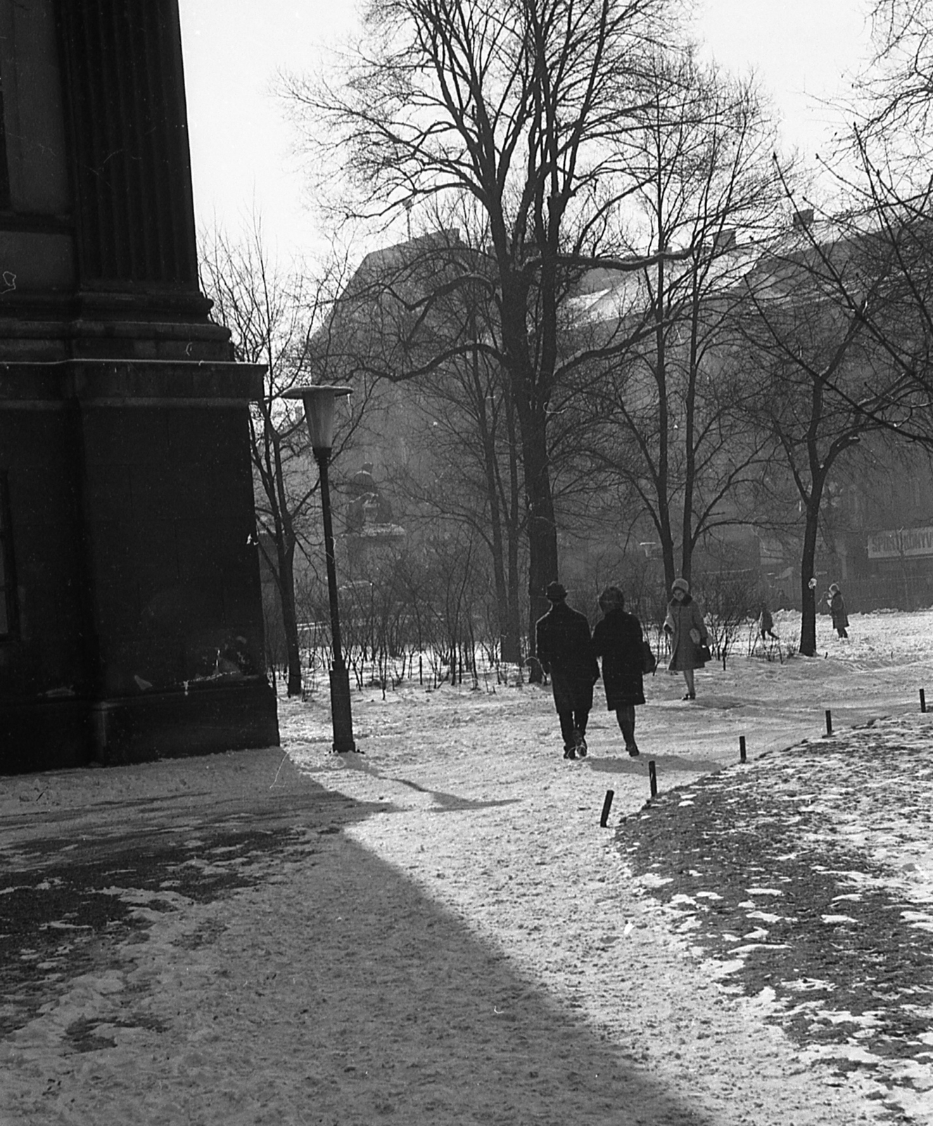 Hungary, Budapest VIII., Múzeumkert., 1971, Piarista Levéltár/Holl Béla, winter, snow, lamp post, Budapest, Fortepan #56985