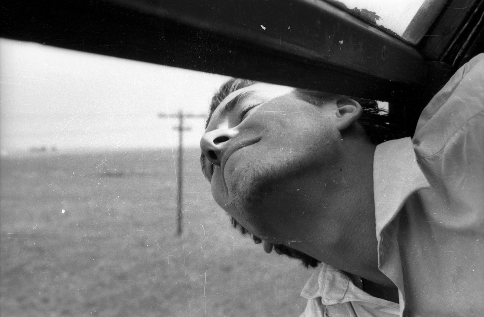 1989, tm, youth, travelling, man, pillar, Adam's apple, Fortepan #5709
