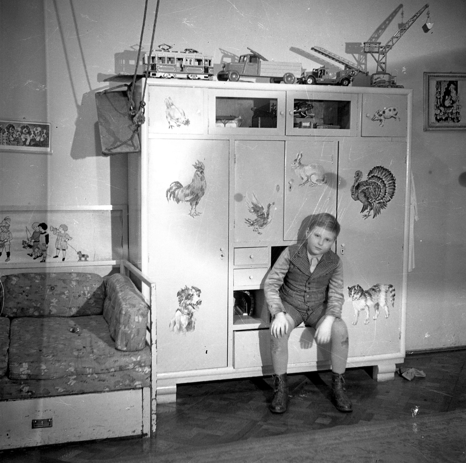 1940, Karabélyos Péter, portrait, nursery, kid, interior, toy, bed, Fortepan #57300