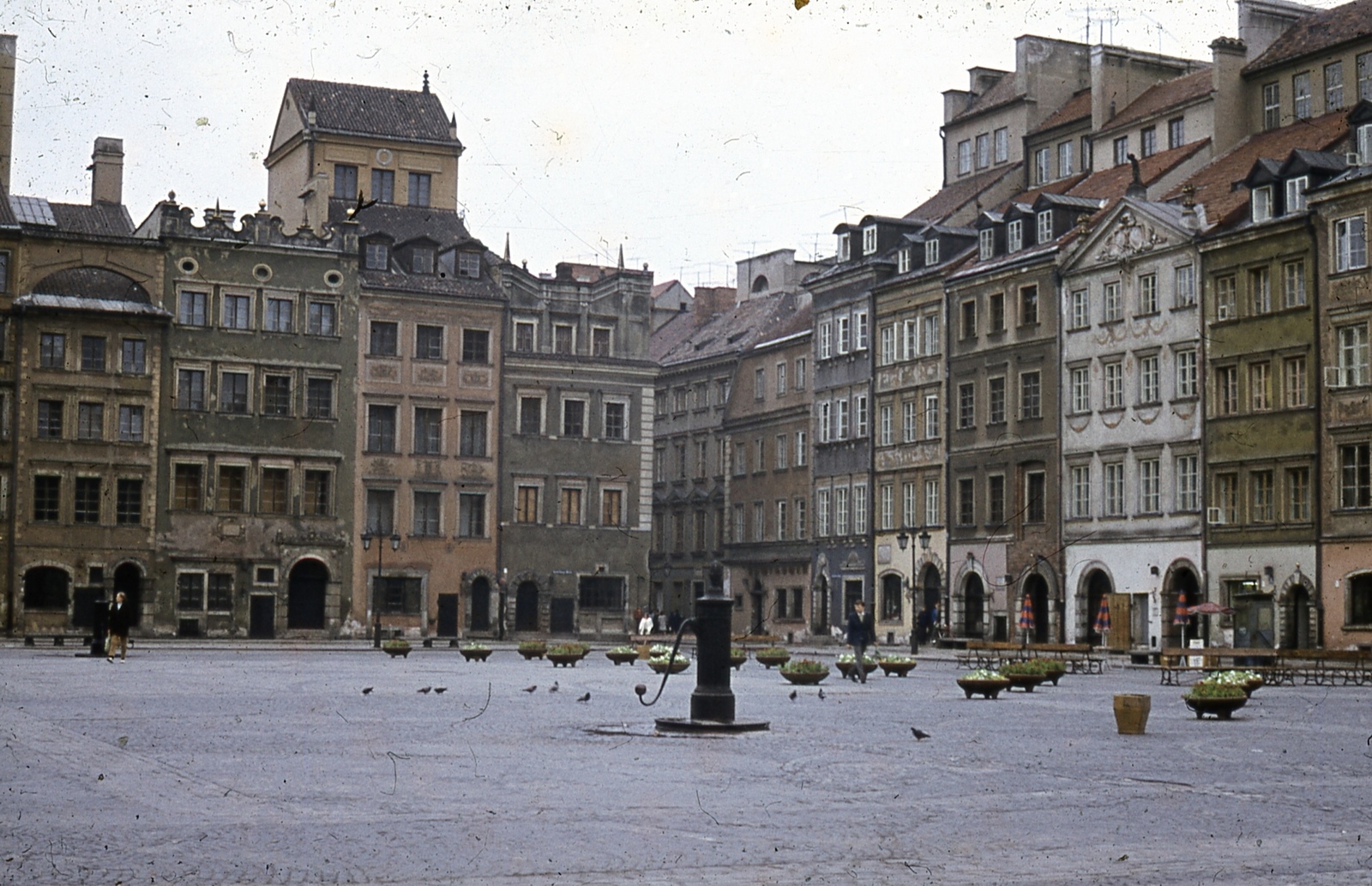 Poland, Warsaw, Óvárosi piactér (Rynek Starego Miasta)., 1968, Karabélyos Péter, colorful, Fortepan #57323