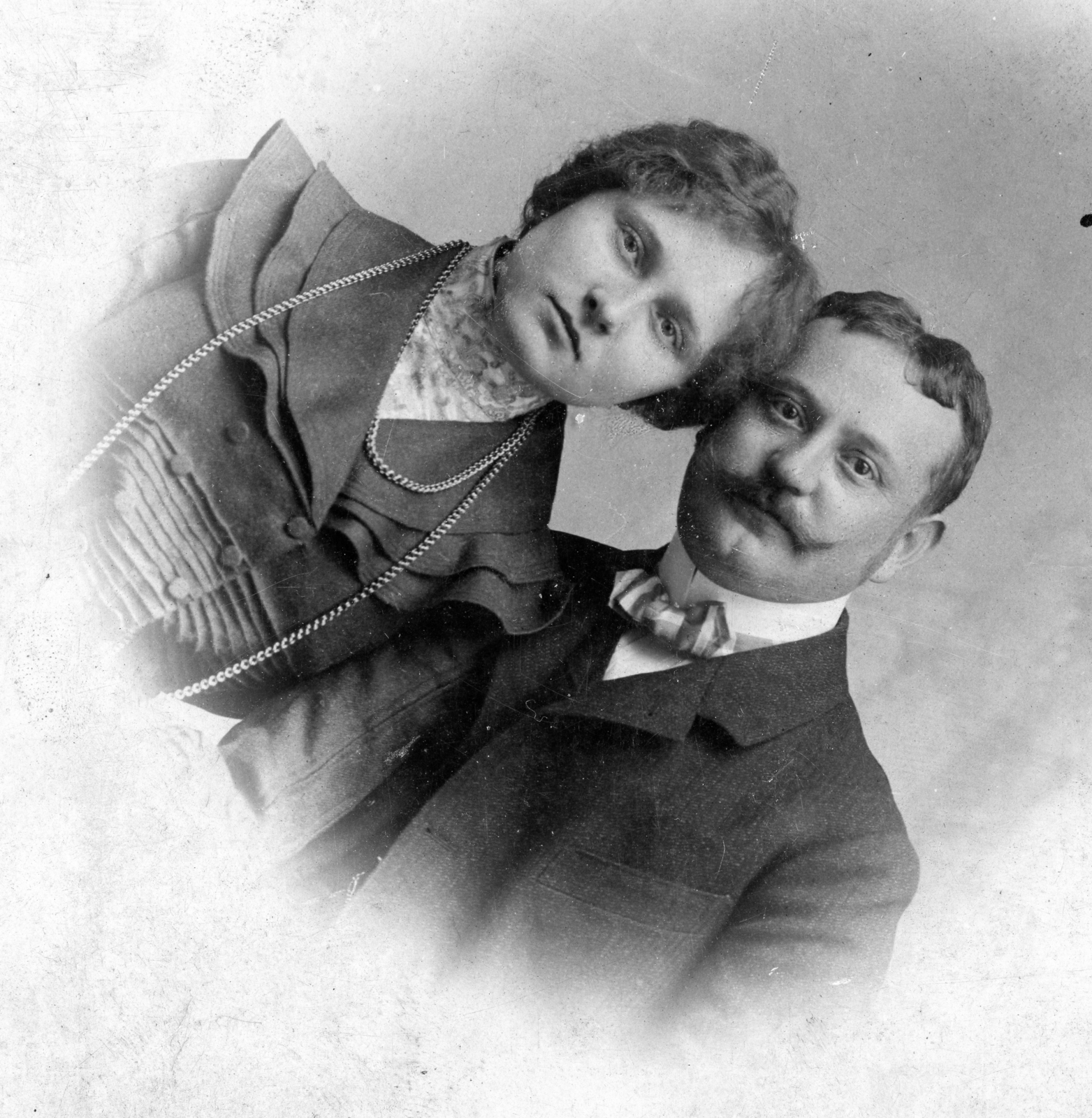 Hungary, Szombathely, a város rendőrfőkapitánya Kisfaludy József., 1904, Karabélyos Péter, double portrait, couple, Fortepan #57354