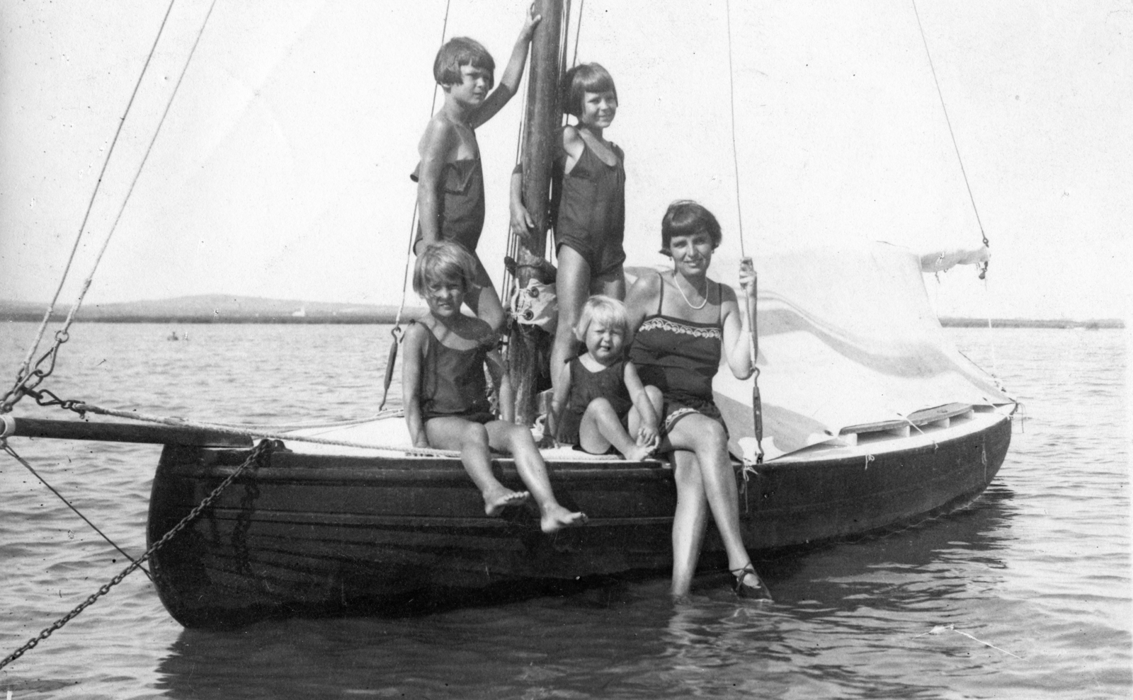 Hungary,Lake Velence, Venice, 1929, Karabélyos Péter, sailboat, tableau, Fortepan #57459