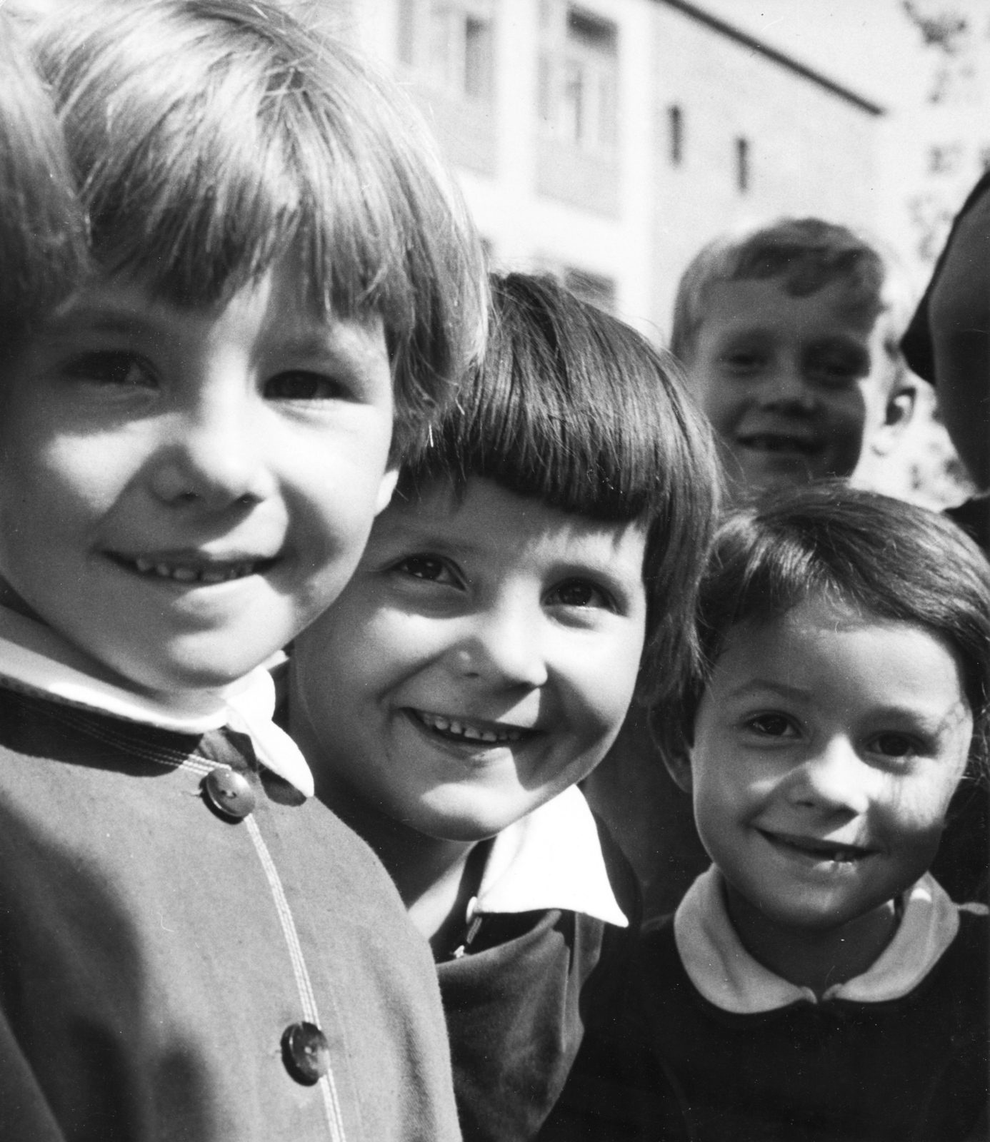 Hungary, Százhalombatta, Damjanich út 24., 1. Számú Általános Iskola., 1967, Fortepan, school, tableau, kids, boy, girl, Fortepan #57600