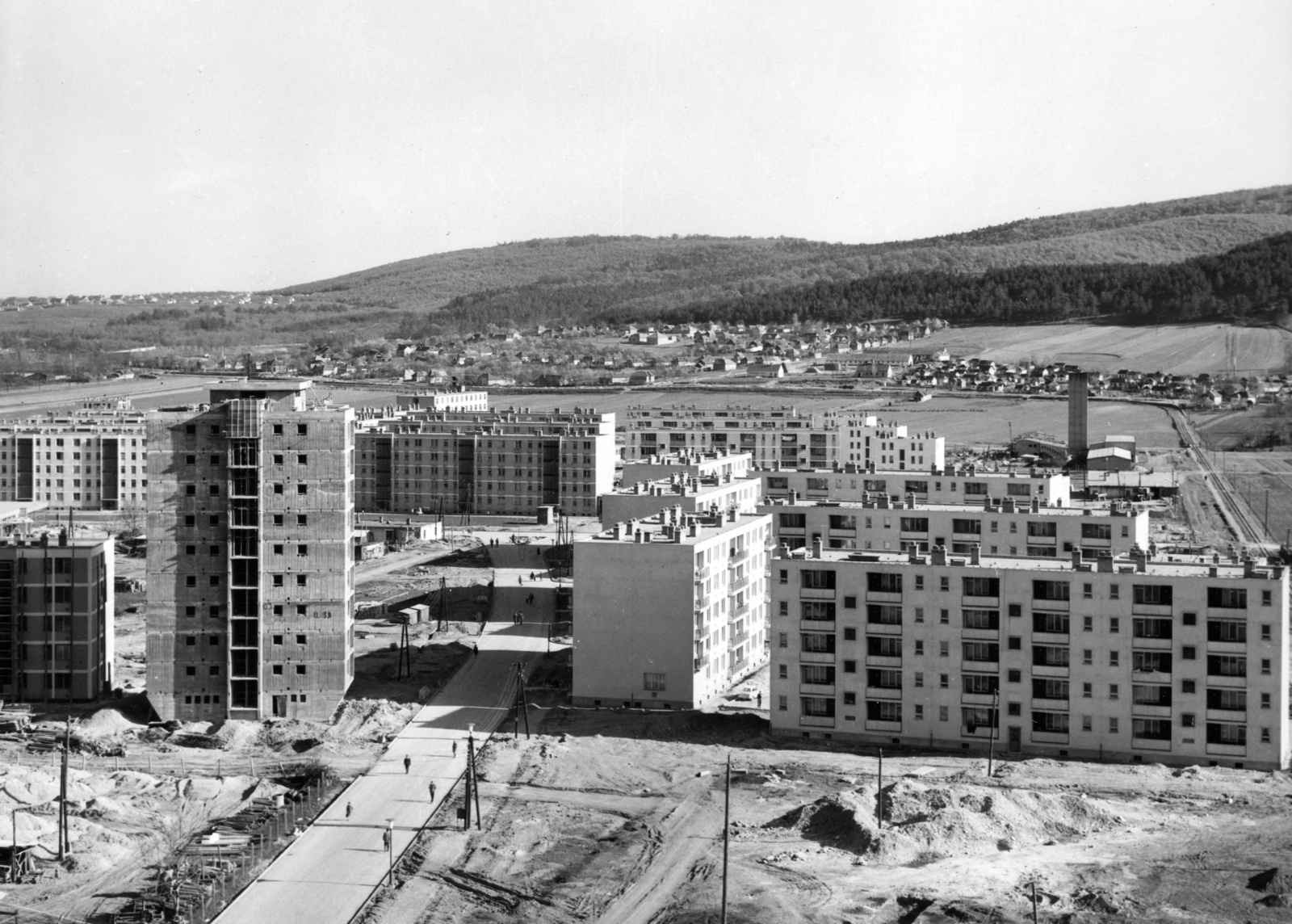 Hungary, Miskolc, Dél - Kilián lakótelep a csillagvizsgálós toronyházból fényképezve, előtérben a Kandó Kálmán utca., 1964, Fortepan, cityscape, picture, Fortepan #57621