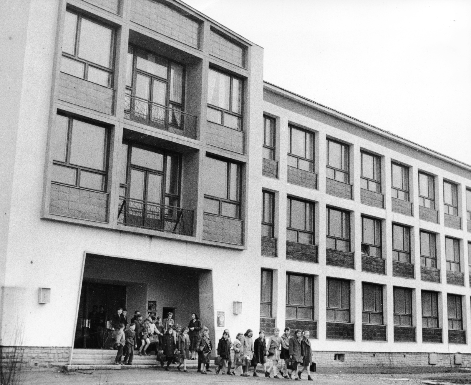 Hungary, Kazincbarcika, Jószerencsét út, Központi Általános Iskola., 1960, Fortepan, school, Fortepan #57622