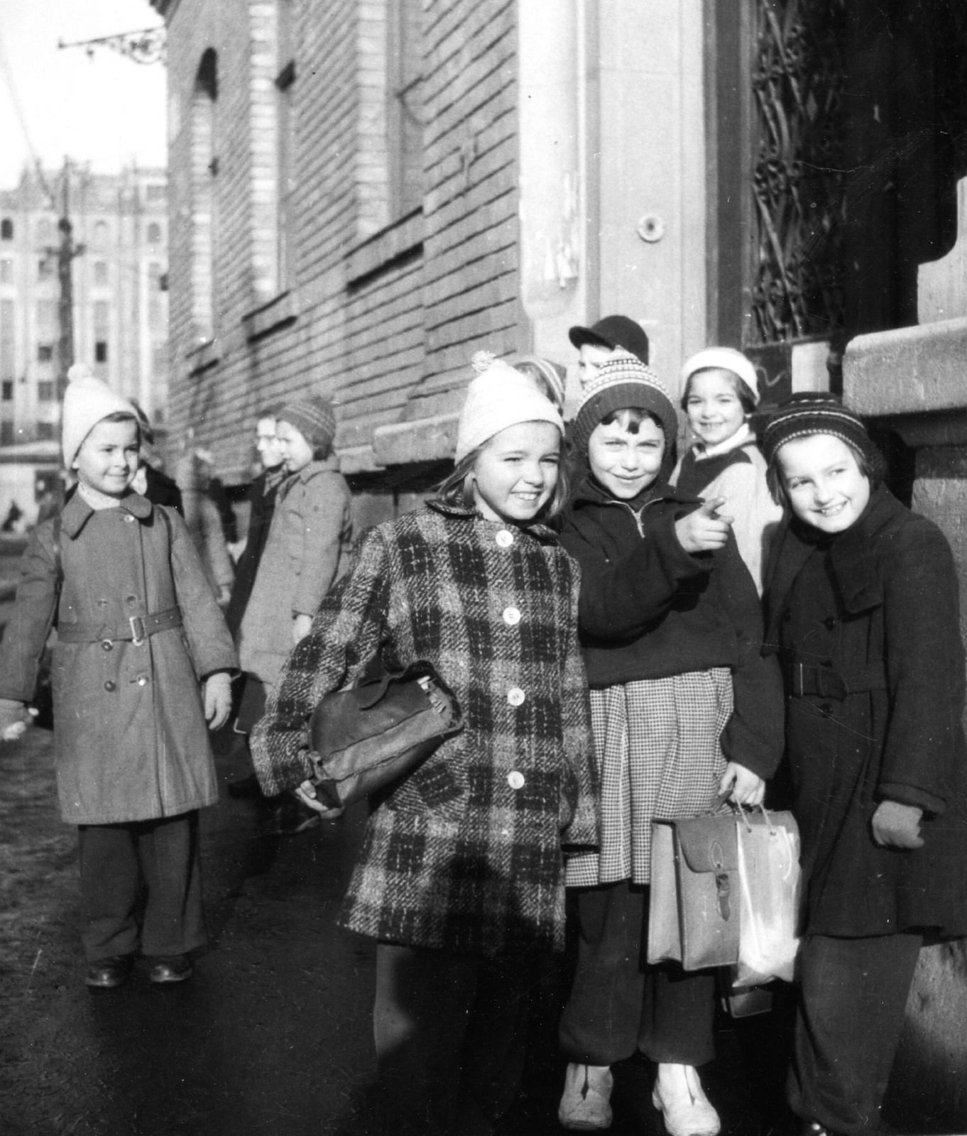 Hungary, Budapest I., Attila út - Vérmező út sarok, háttérben a Postapalota., 1961, Fortepan, Budapest, Fortepan #57642