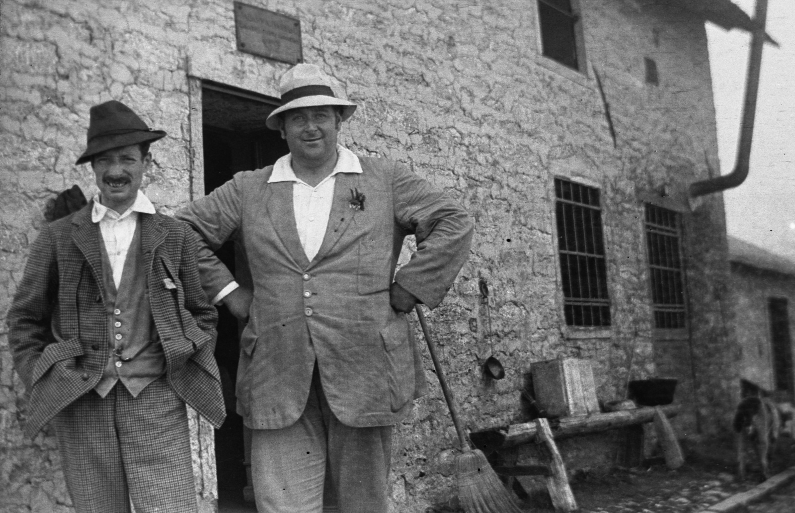 1930, Teodoro Wolf-Ferrari, double portrait, hands in pockets, akimbo, Fortepan #57676