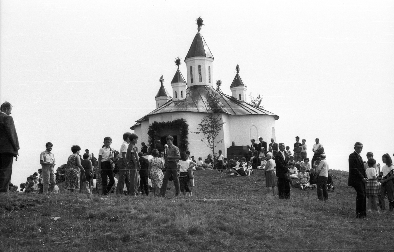 Romania,Transylvania, Sanzieni, a Szent István-kápolna a Perkő-hegy tetején., 1988, tm, religion, Fortepan #5768