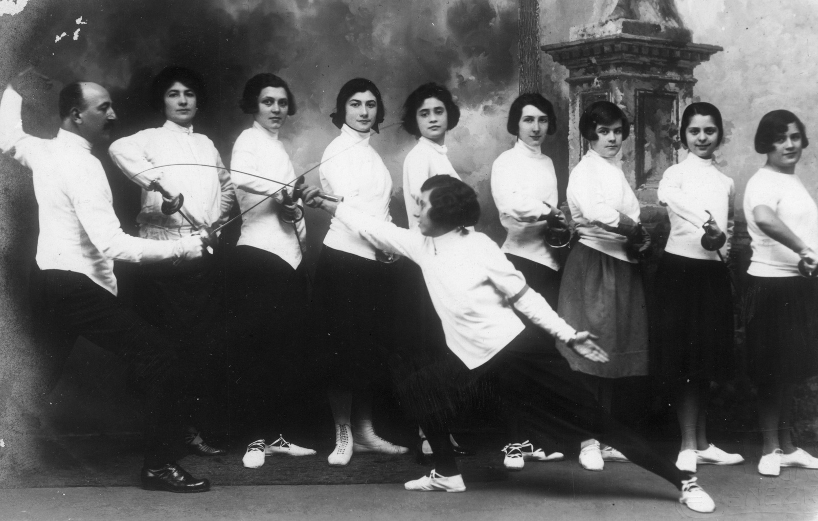 1930, Teodoro Wolf-Ferrari, tableau, fencer, height chart, Fortepan #57720